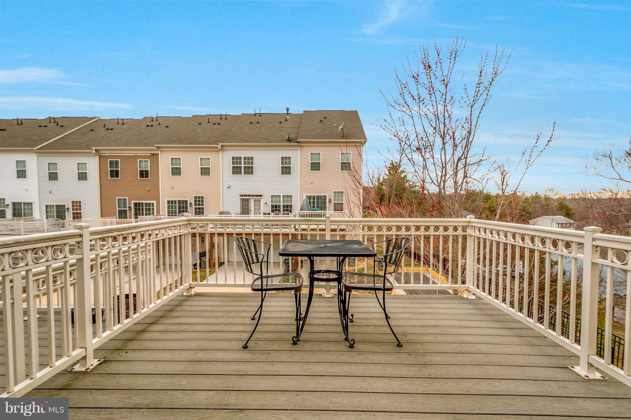 TRIANGLE HIGHLANDS CONDO - Residential