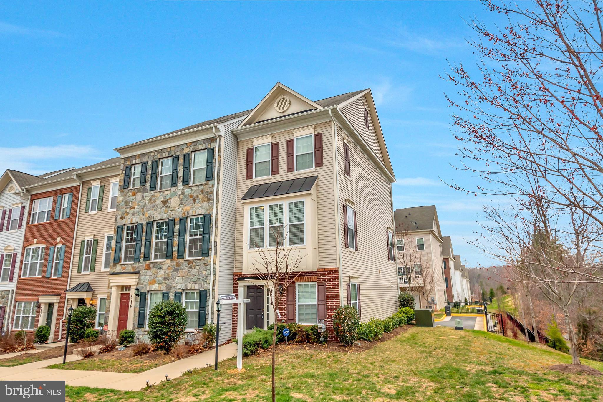 TRIANGLE HIGHLANDS CONDO - Residential