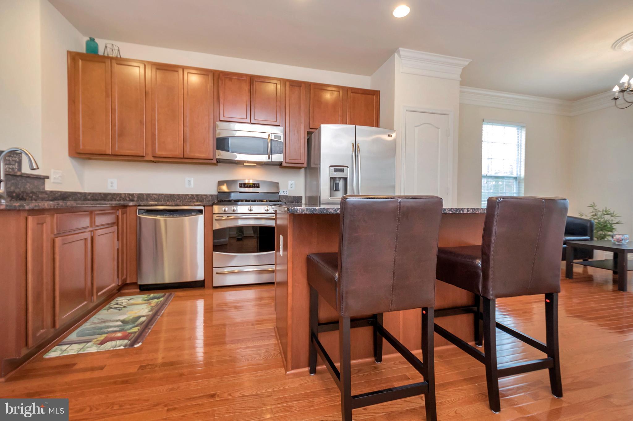 TRIANGLE HIGHLANDS CONDO - Residential