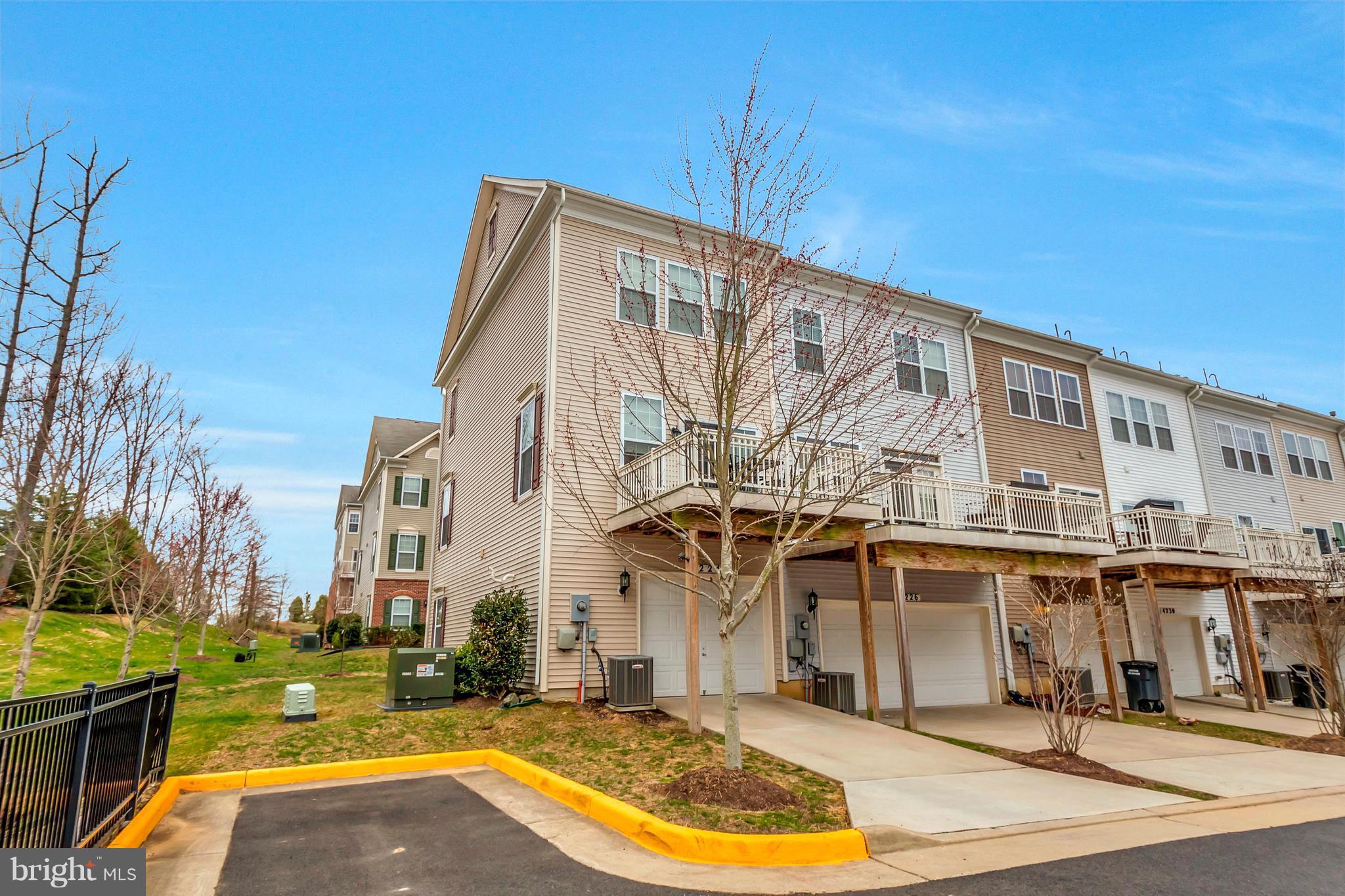 TRIANGLE HIGHLANDS CONDO - Residential