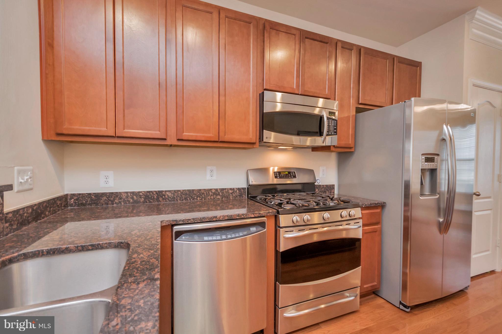 TRIANGLE HIGHLANDS CONDO - Residential