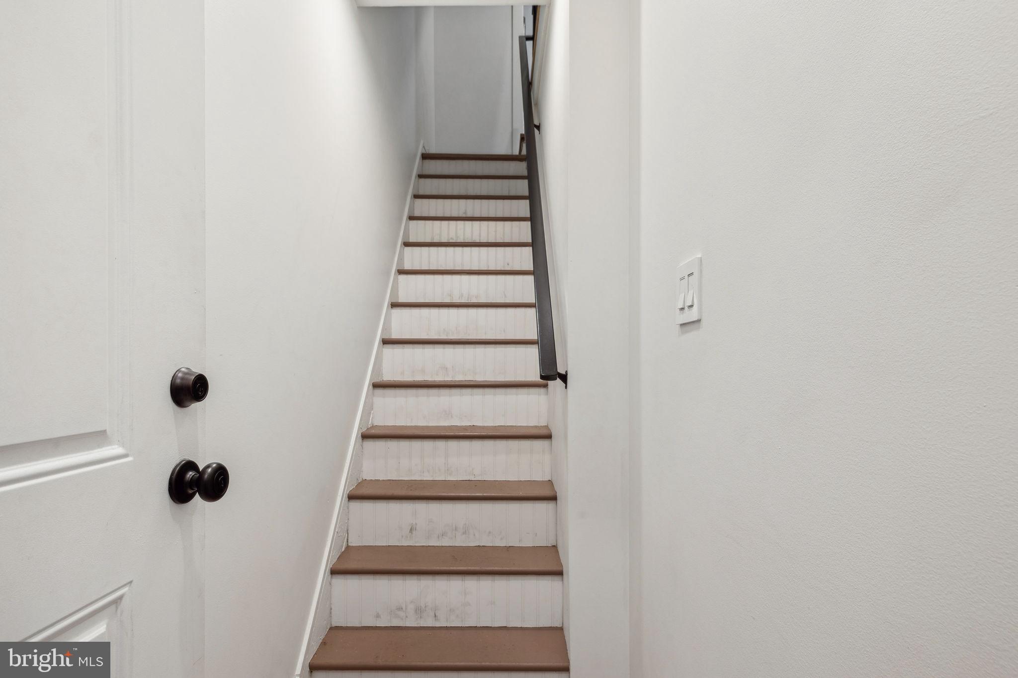 NORRIS SQUARE - Residential Lease