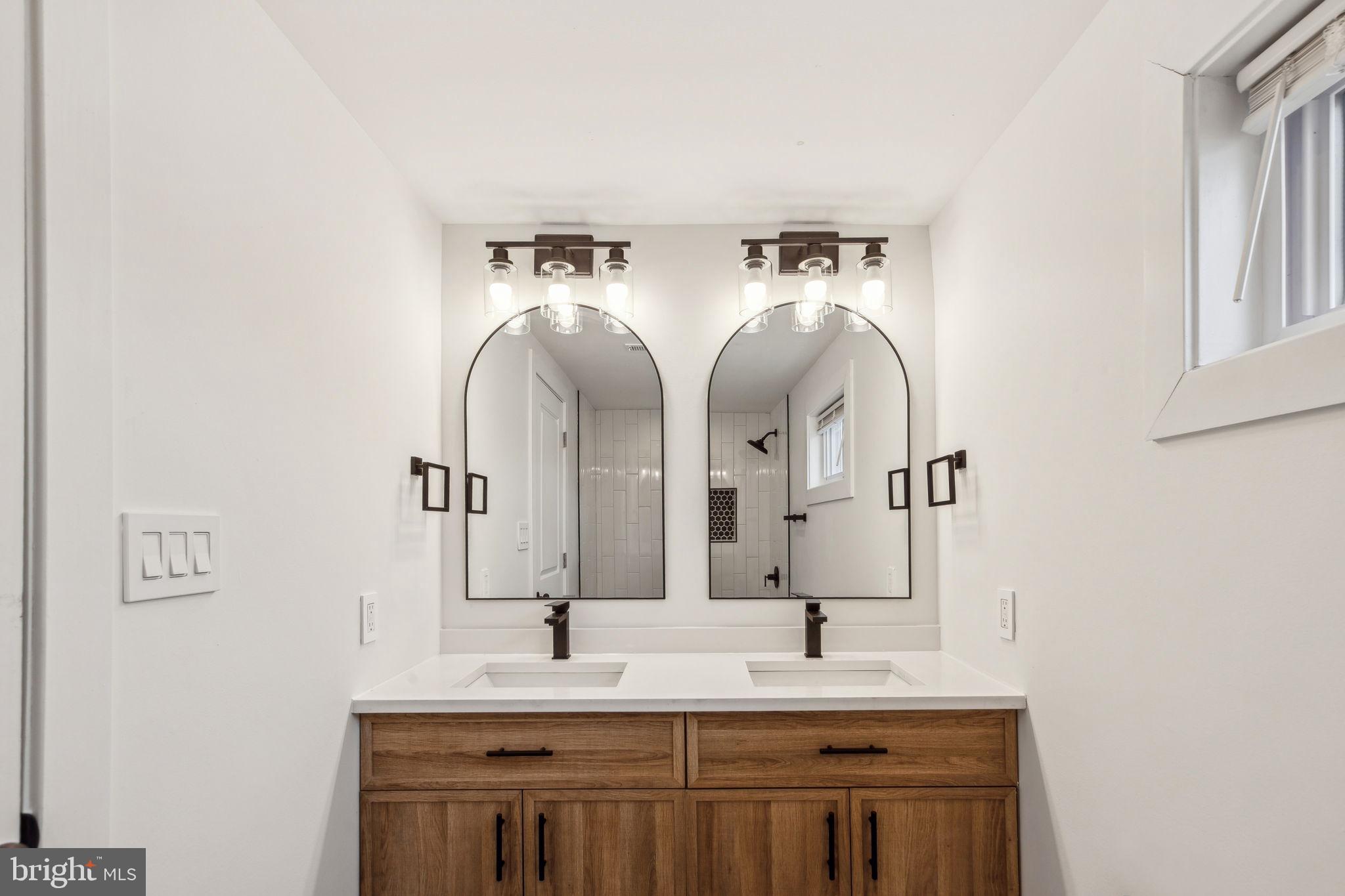 NORRIS SQUARE - Residential Lease