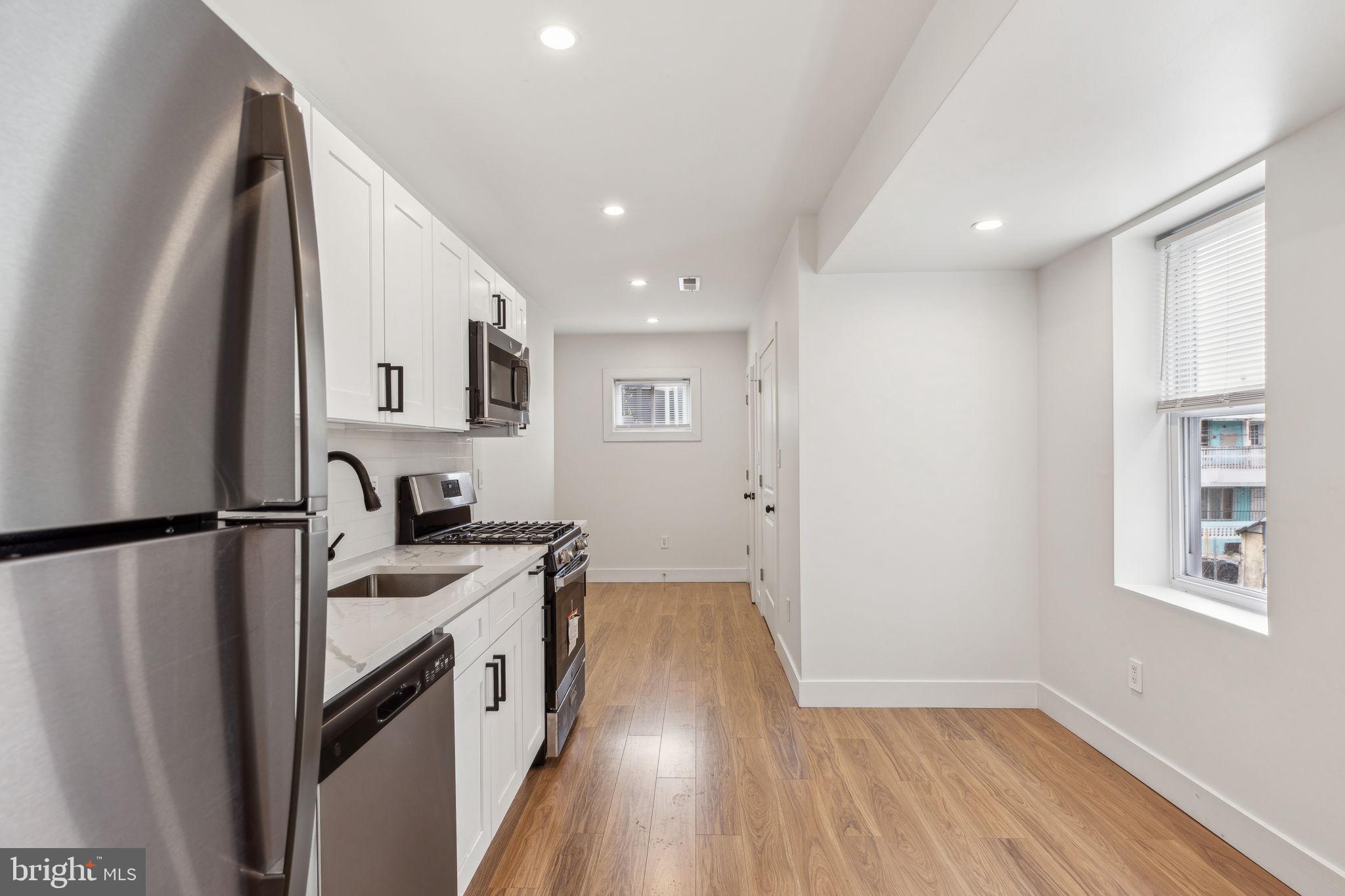 NORRIS SQUARE - Residential Lease