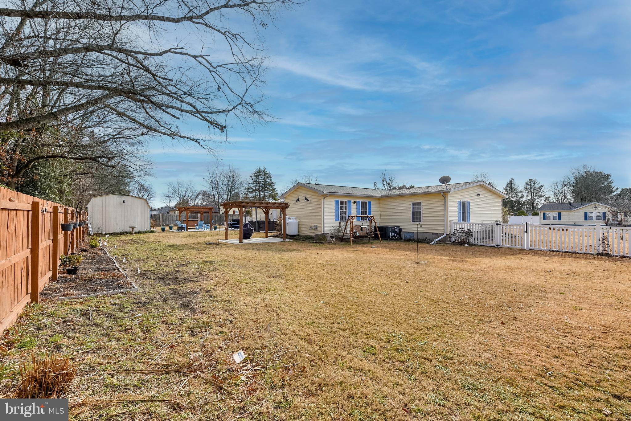 MEADOWS ON CUBBAGE POND - Residential
