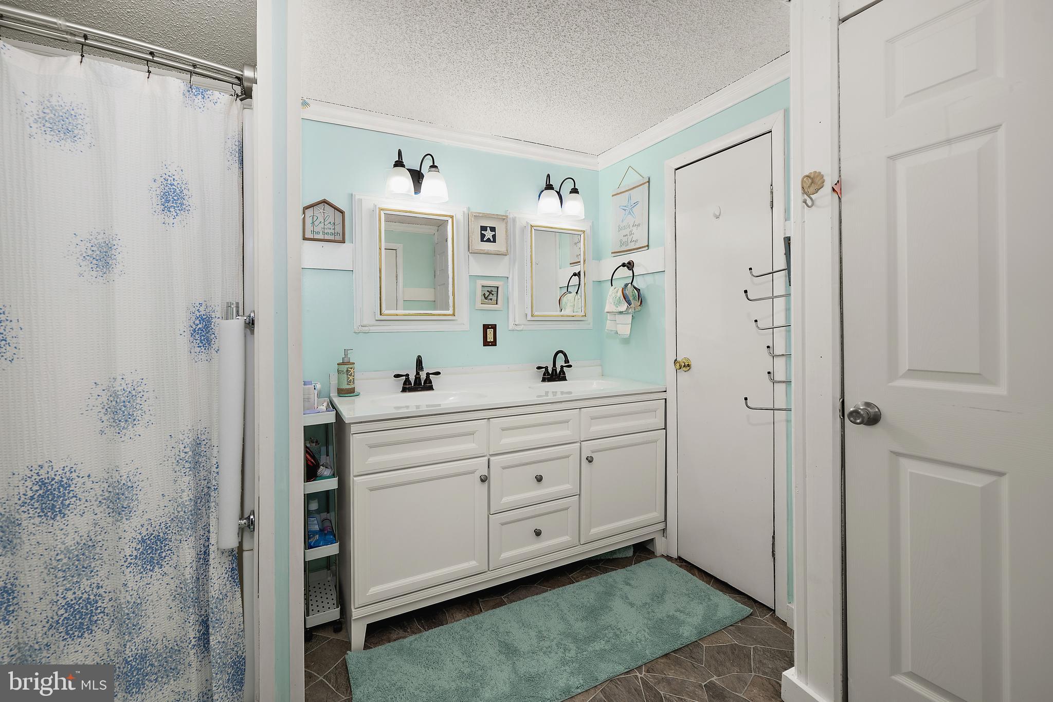 MEADOWS ON CUBBAGE POND - Residential