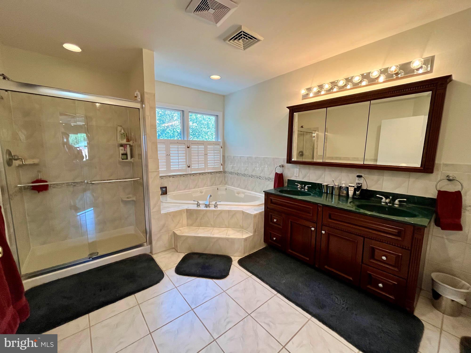 WOODBROOK - Residential