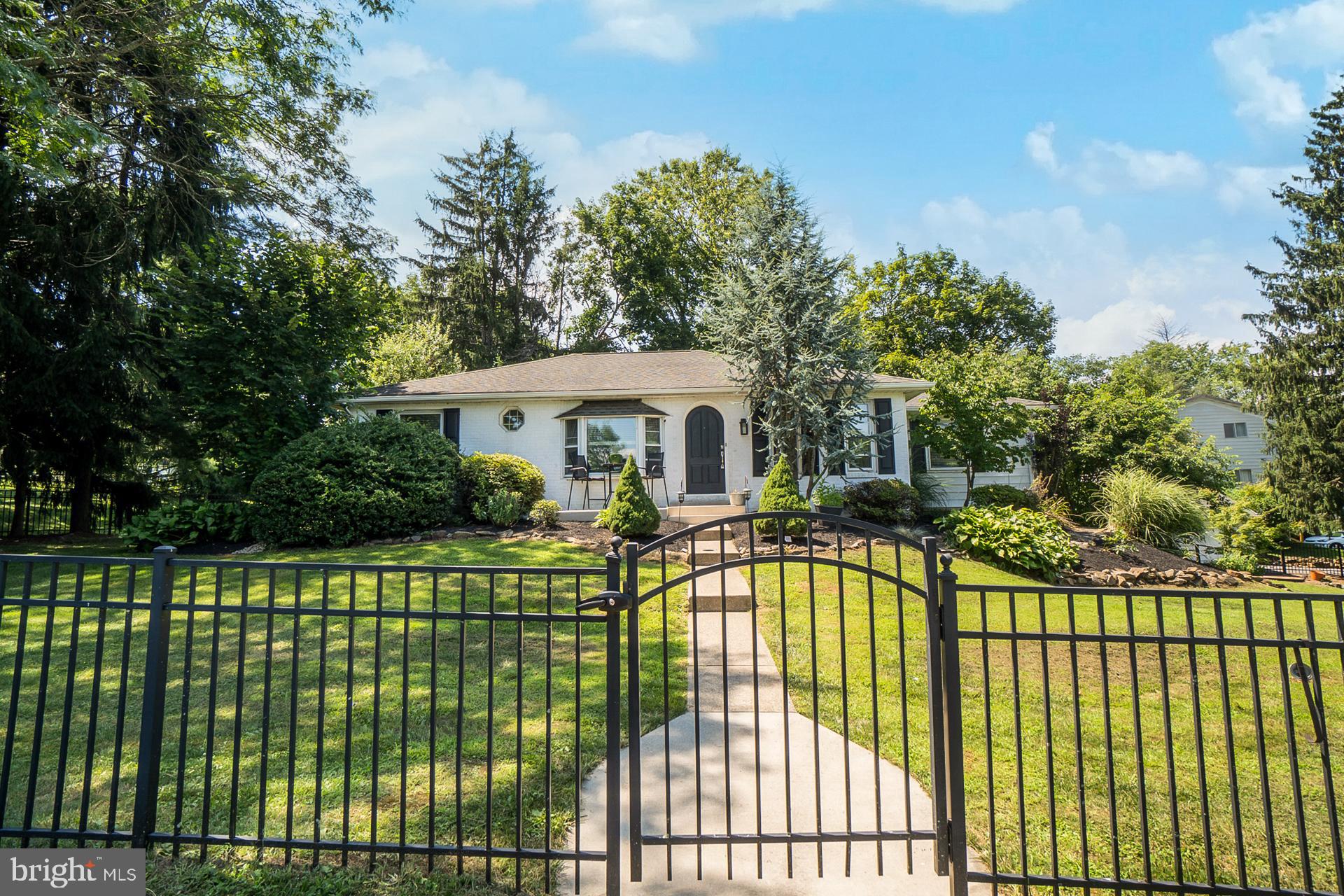 1966 PEACH TREE LANE