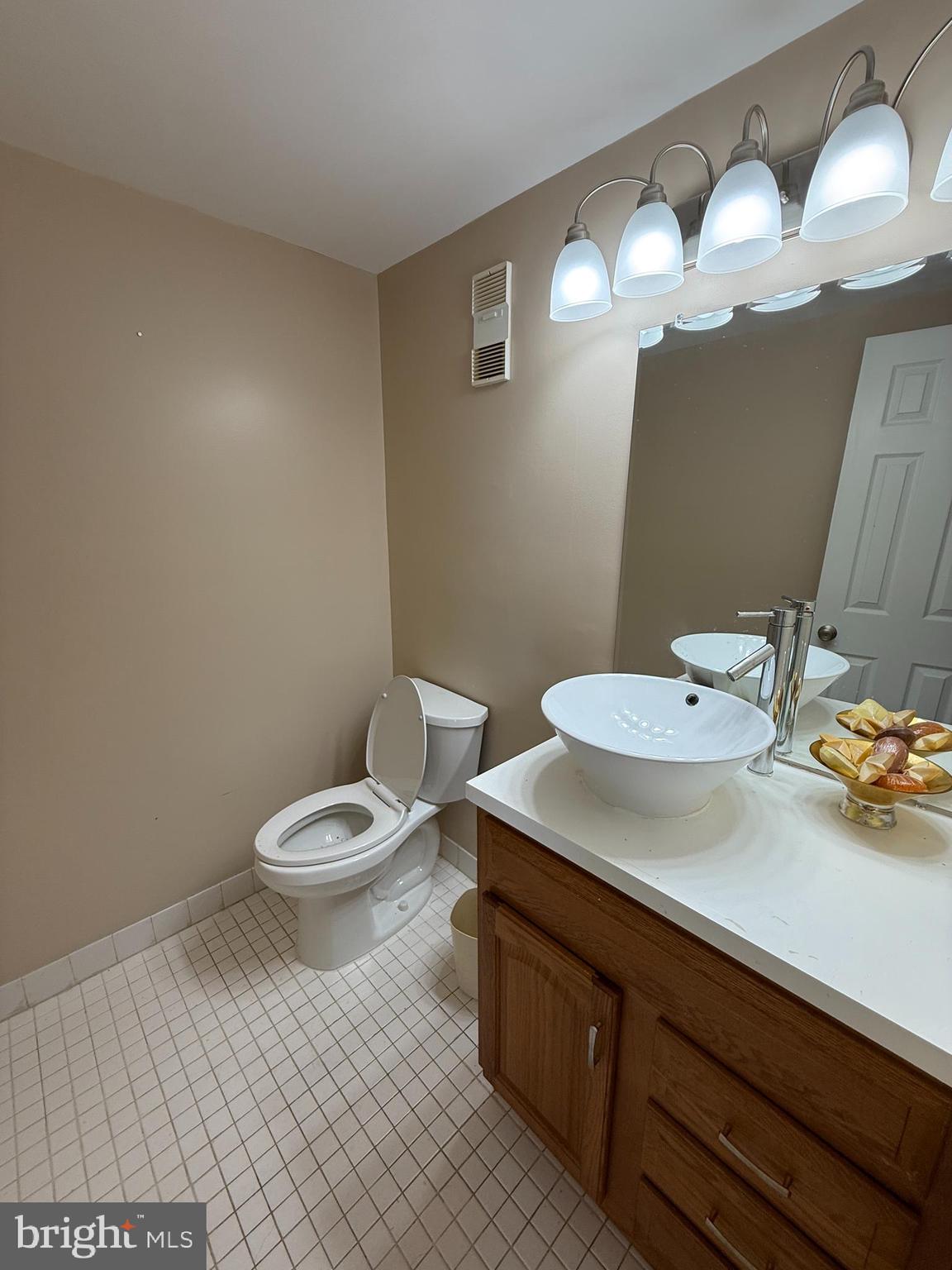 SKYLINE HOUSE - Residential