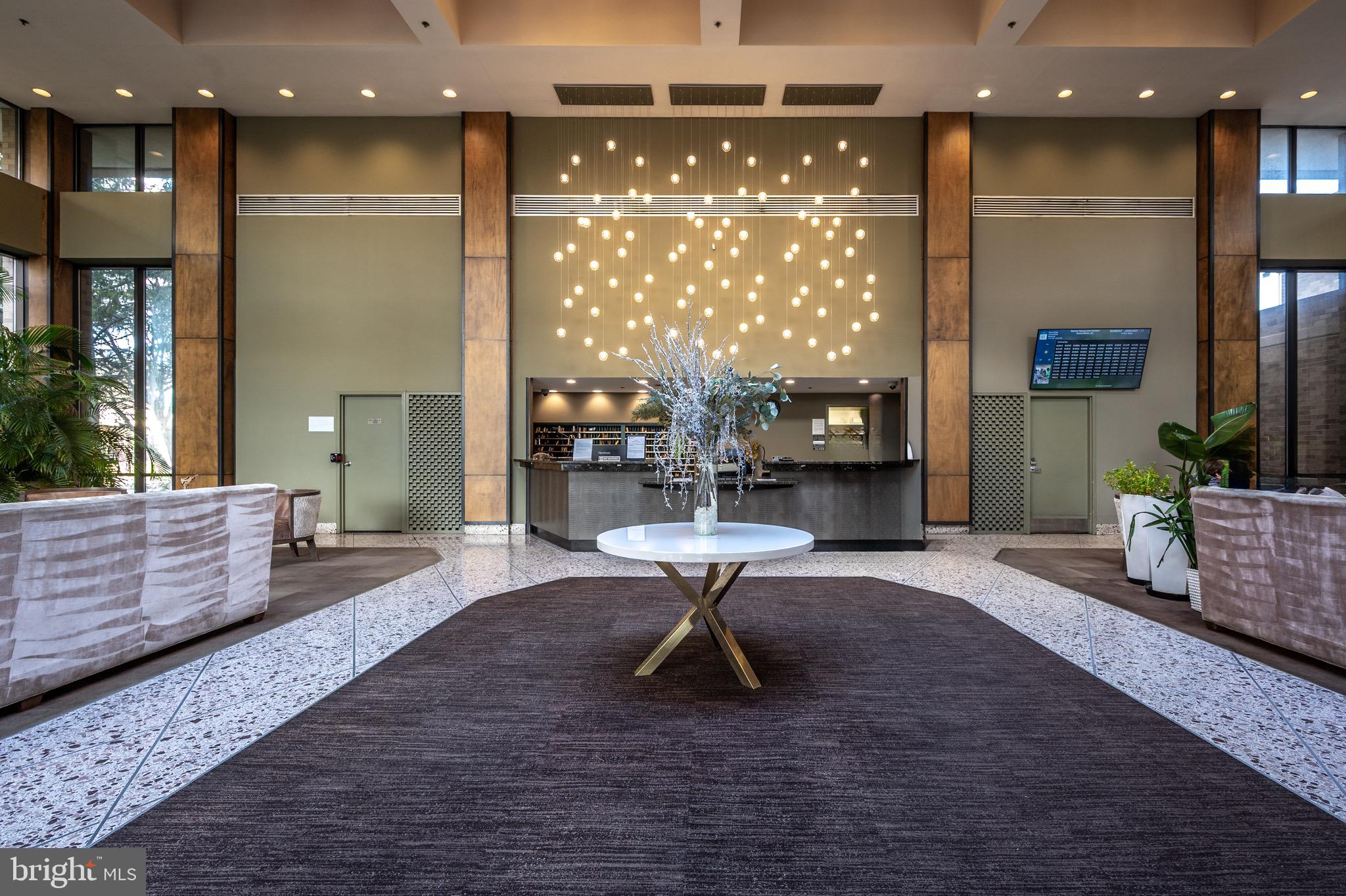 SKYLINE HOUSE - Residential