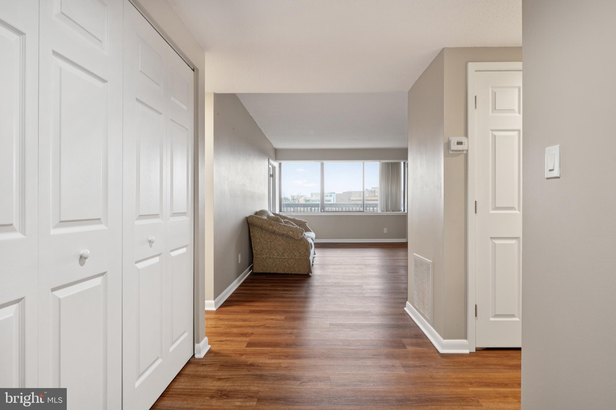 SKYLINE HOUSE - Residential