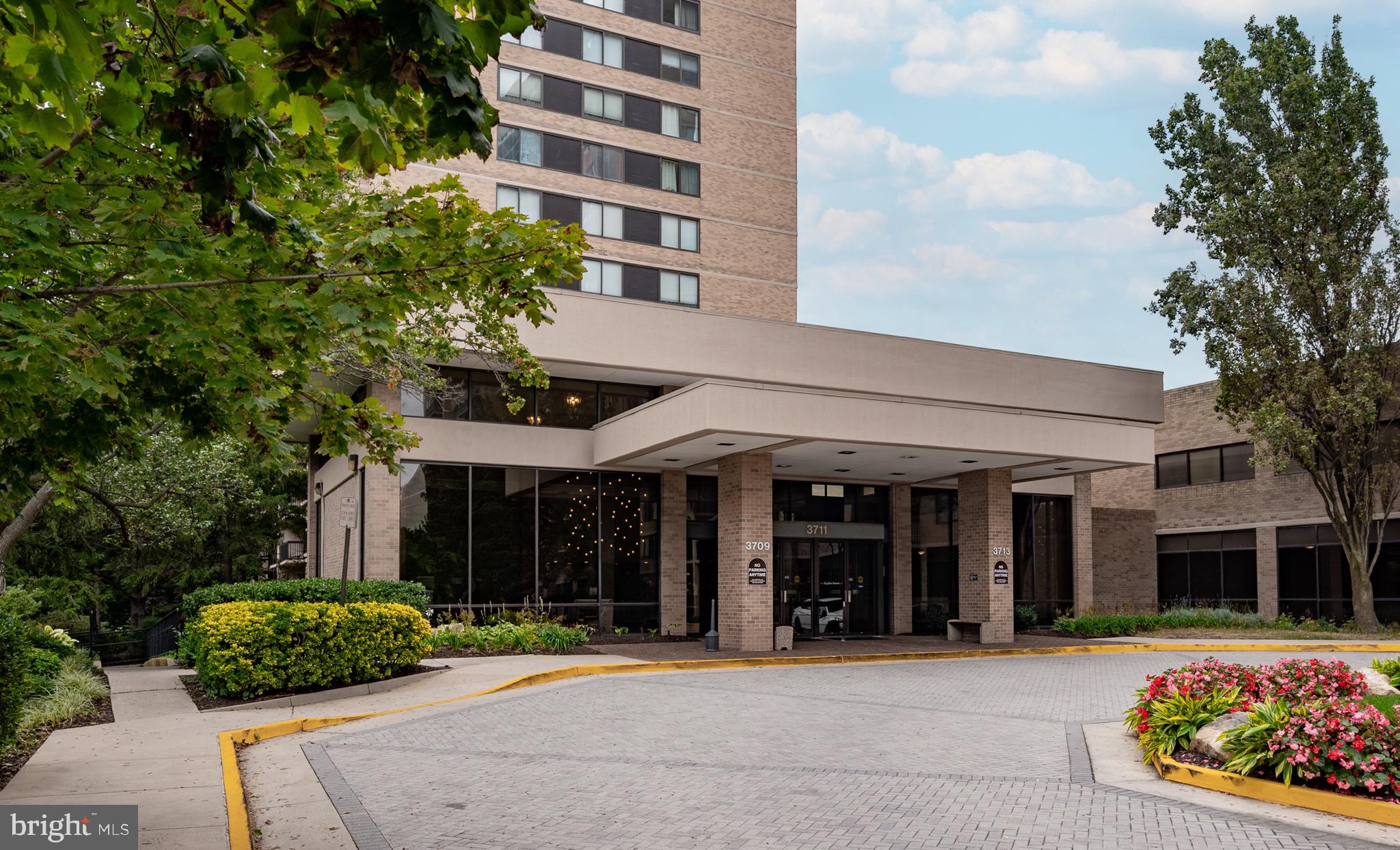 SKYLINE HOUSE - Residential