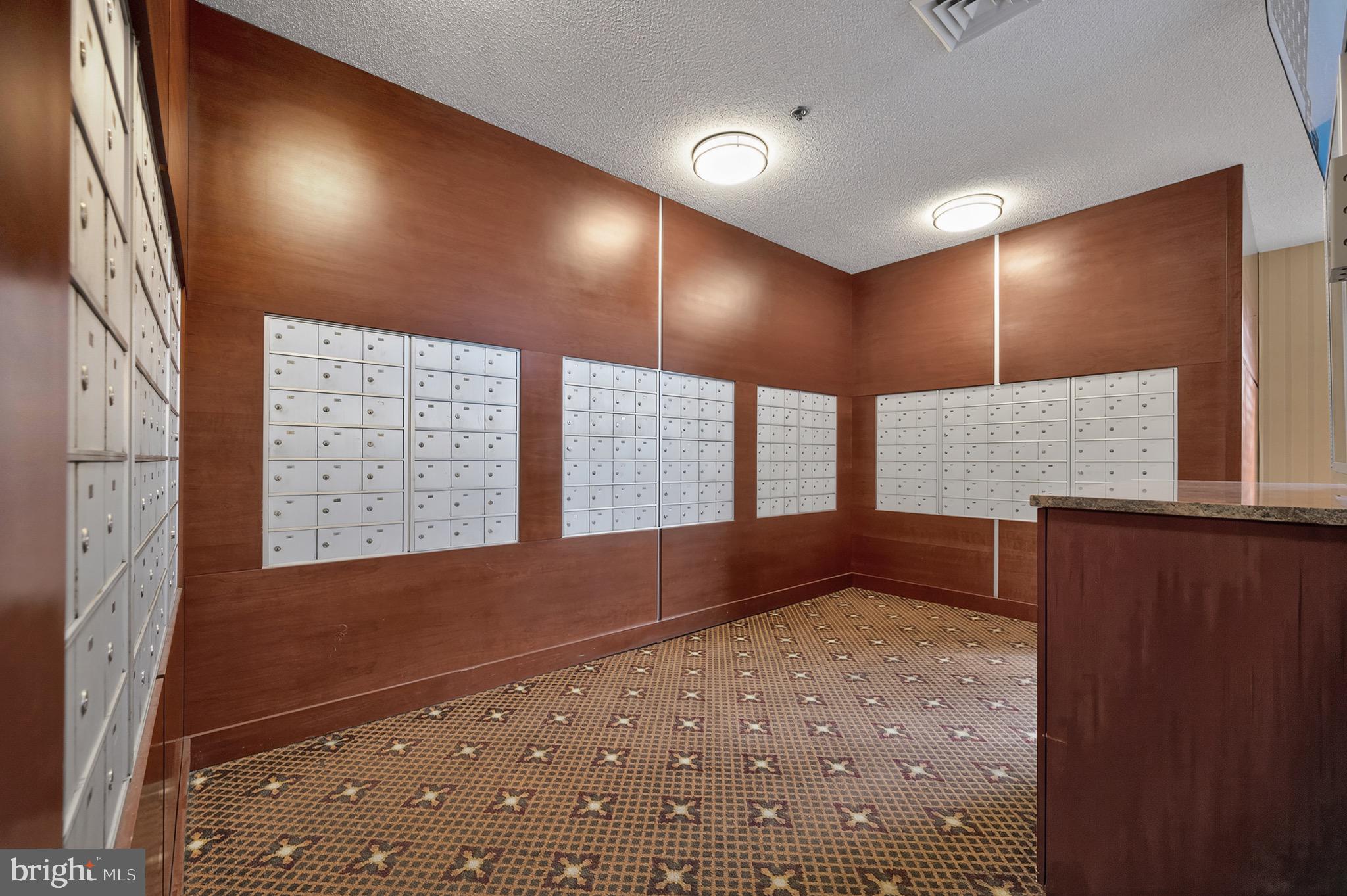 SKYLINE HOUSE - Residential