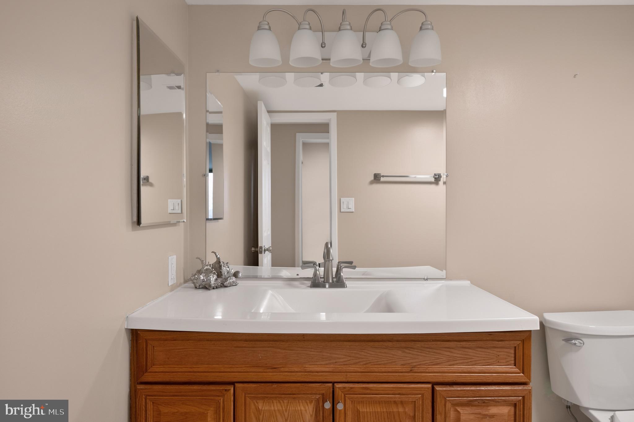 SKYLINE HOUSE - Residential