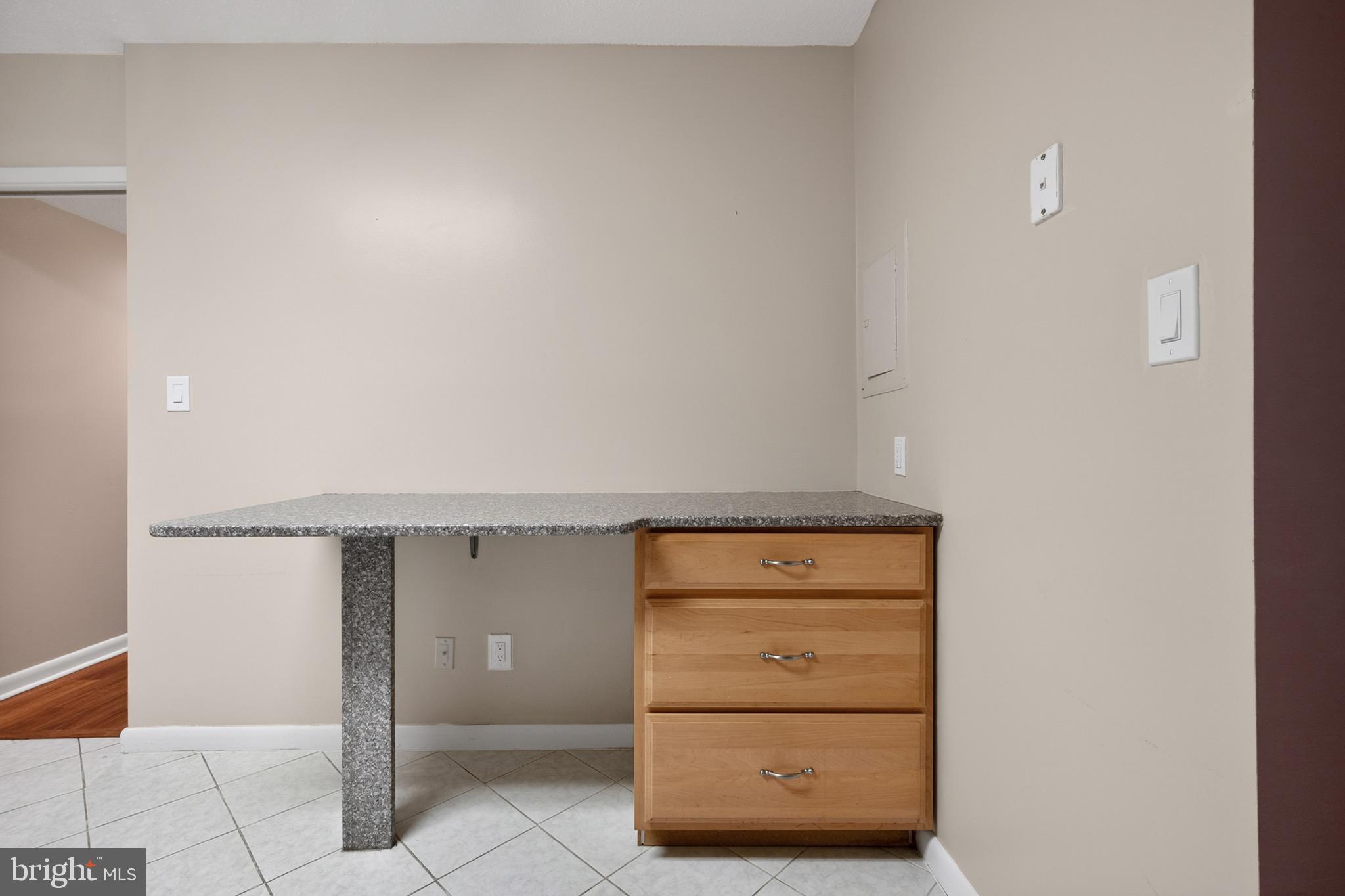 SKYLINE HOUSE - Residential