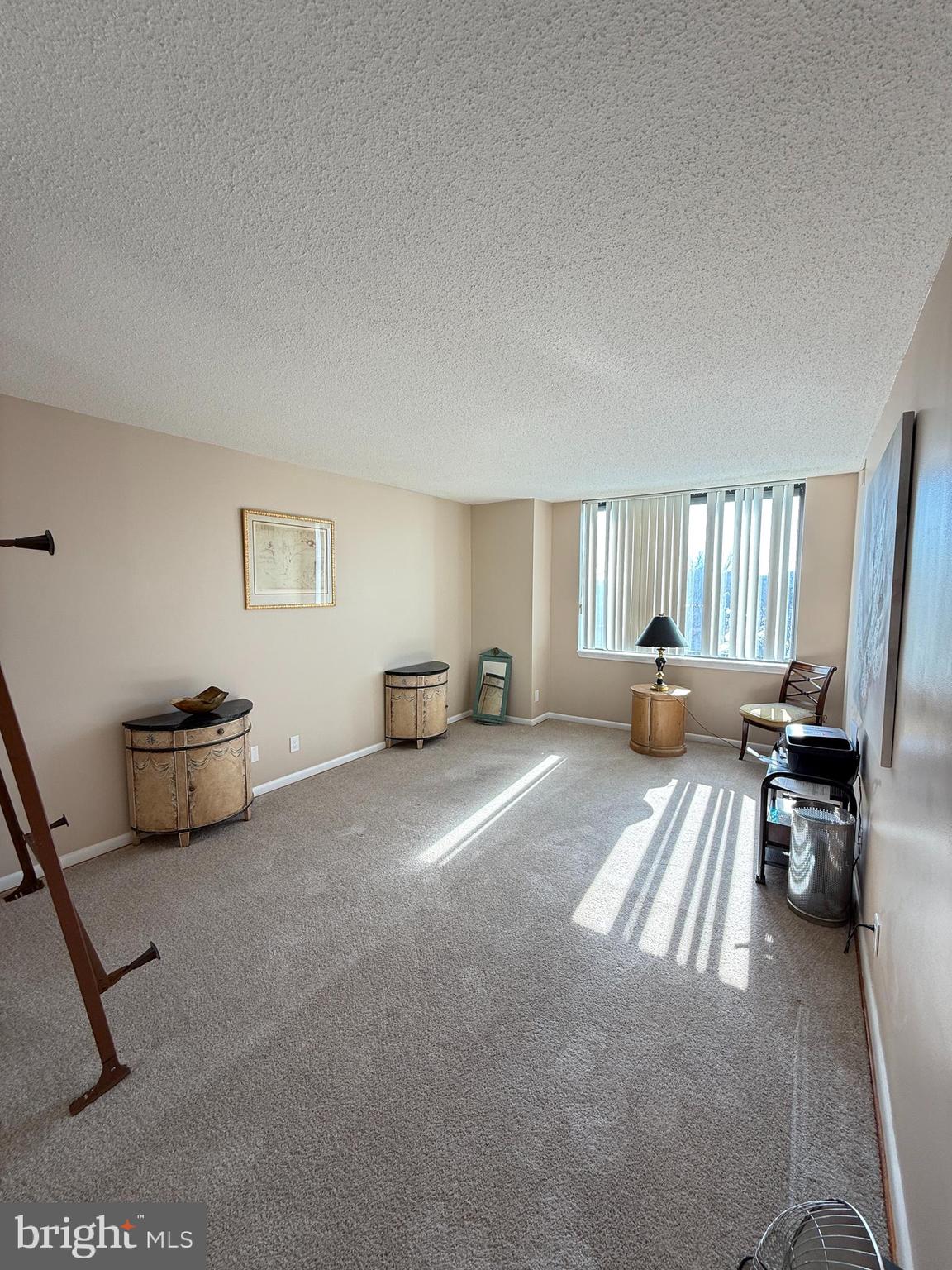 SKYLINE HOUSE - Residential