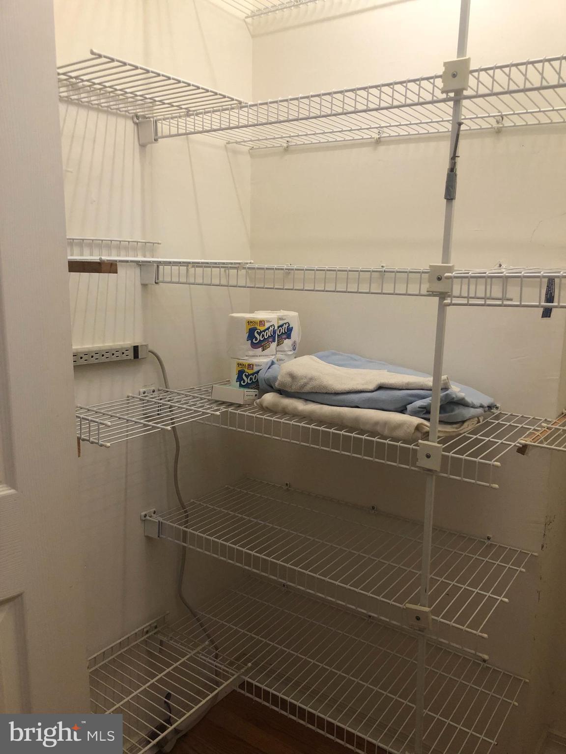 OAK HILL - Residential