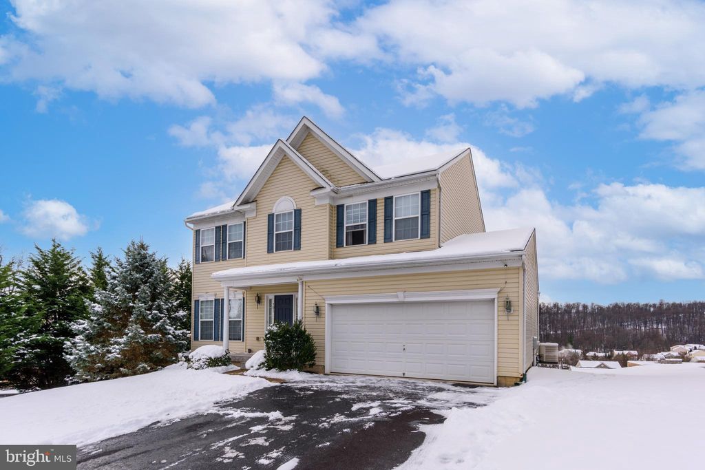 Photo of 501 Sandpiper Lane, NEW CUMBERLAND, PA 17070 (MLS # PAYK2095550)