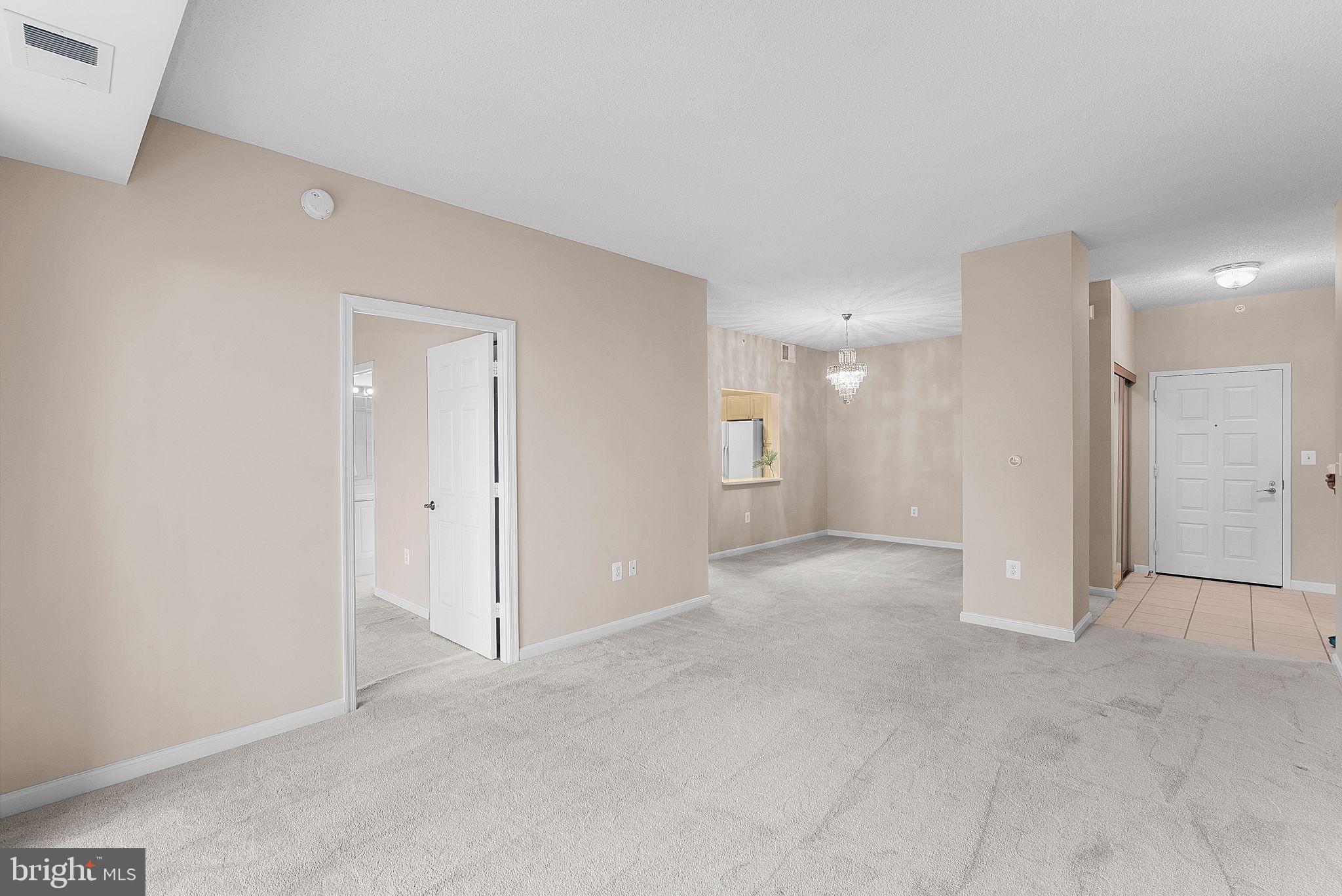 LANSDOWNE WOODS - Residential