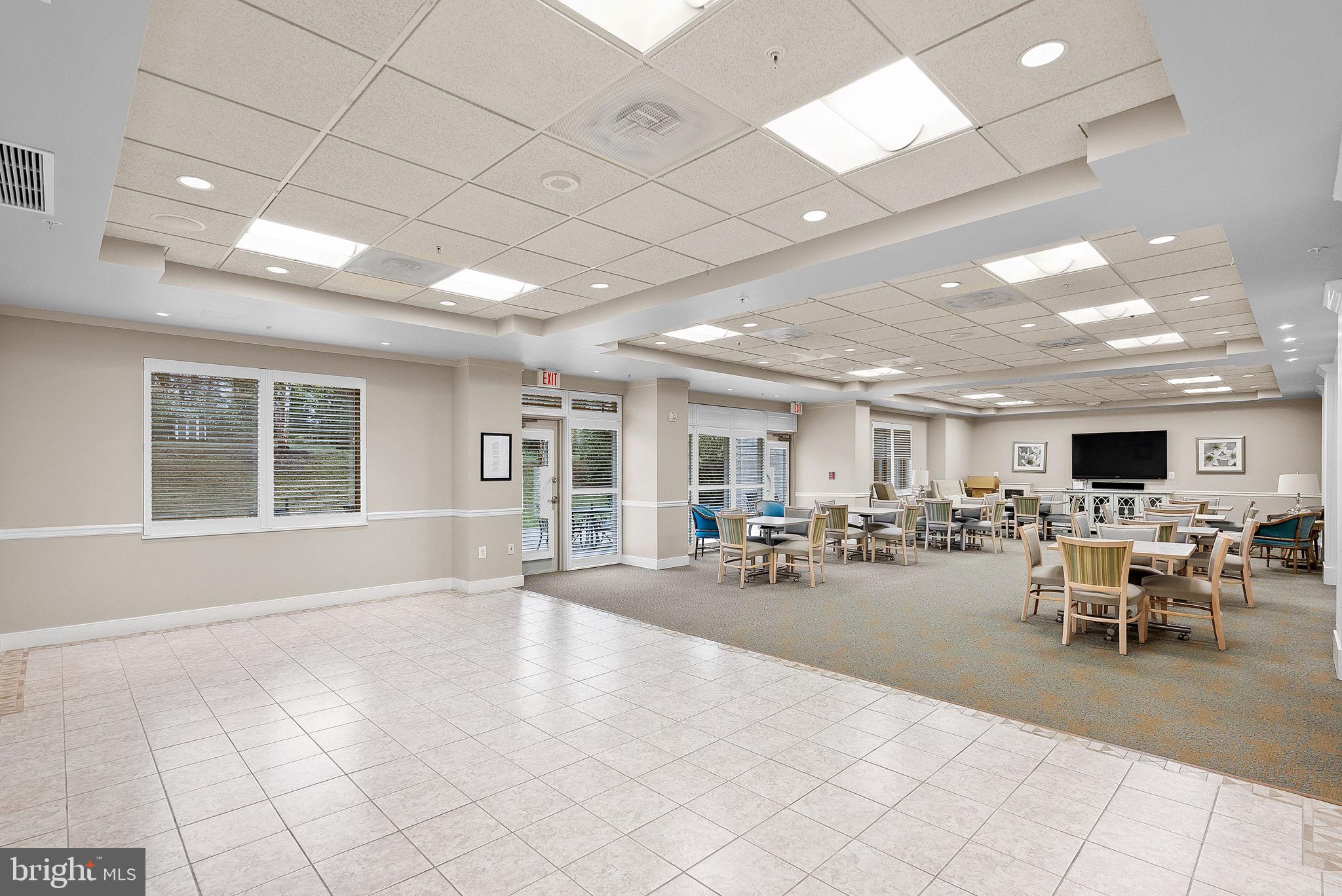 LANSDOWNE WOODS - Residential