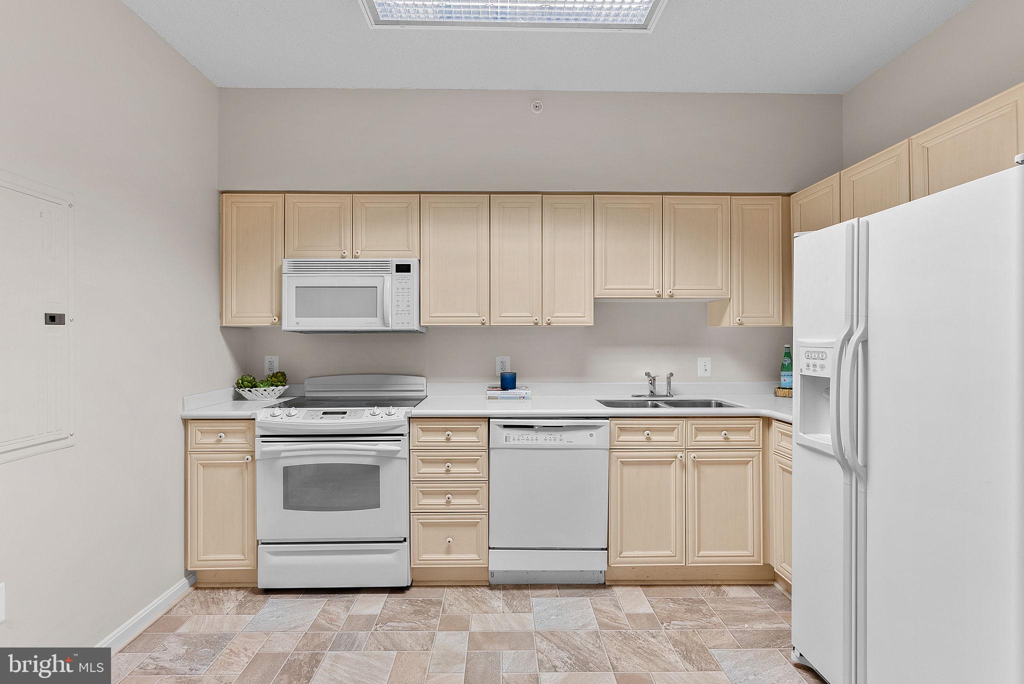 LANSDOWNE WOODS - Residential