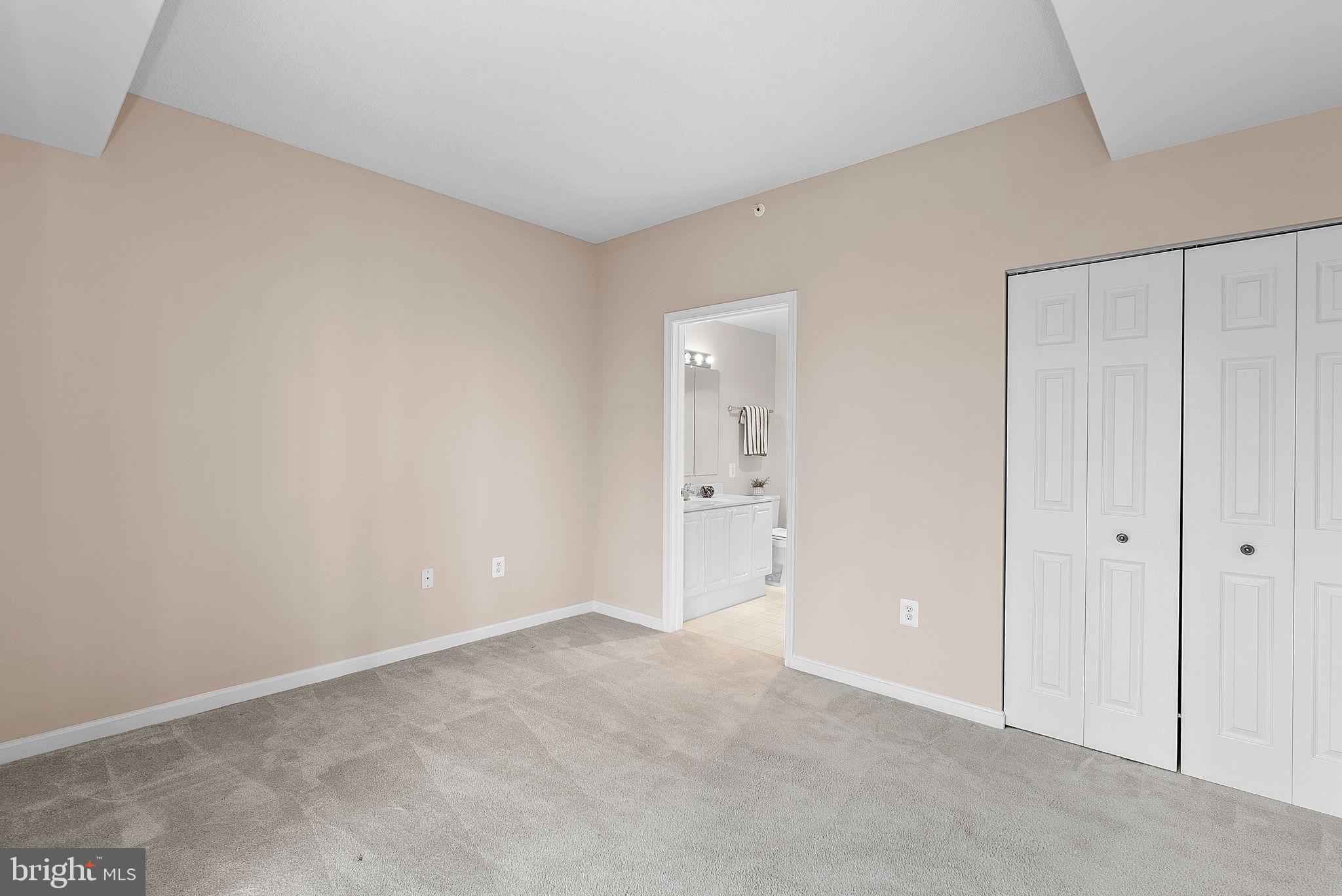 LANSDOWNE WOODS - Residential