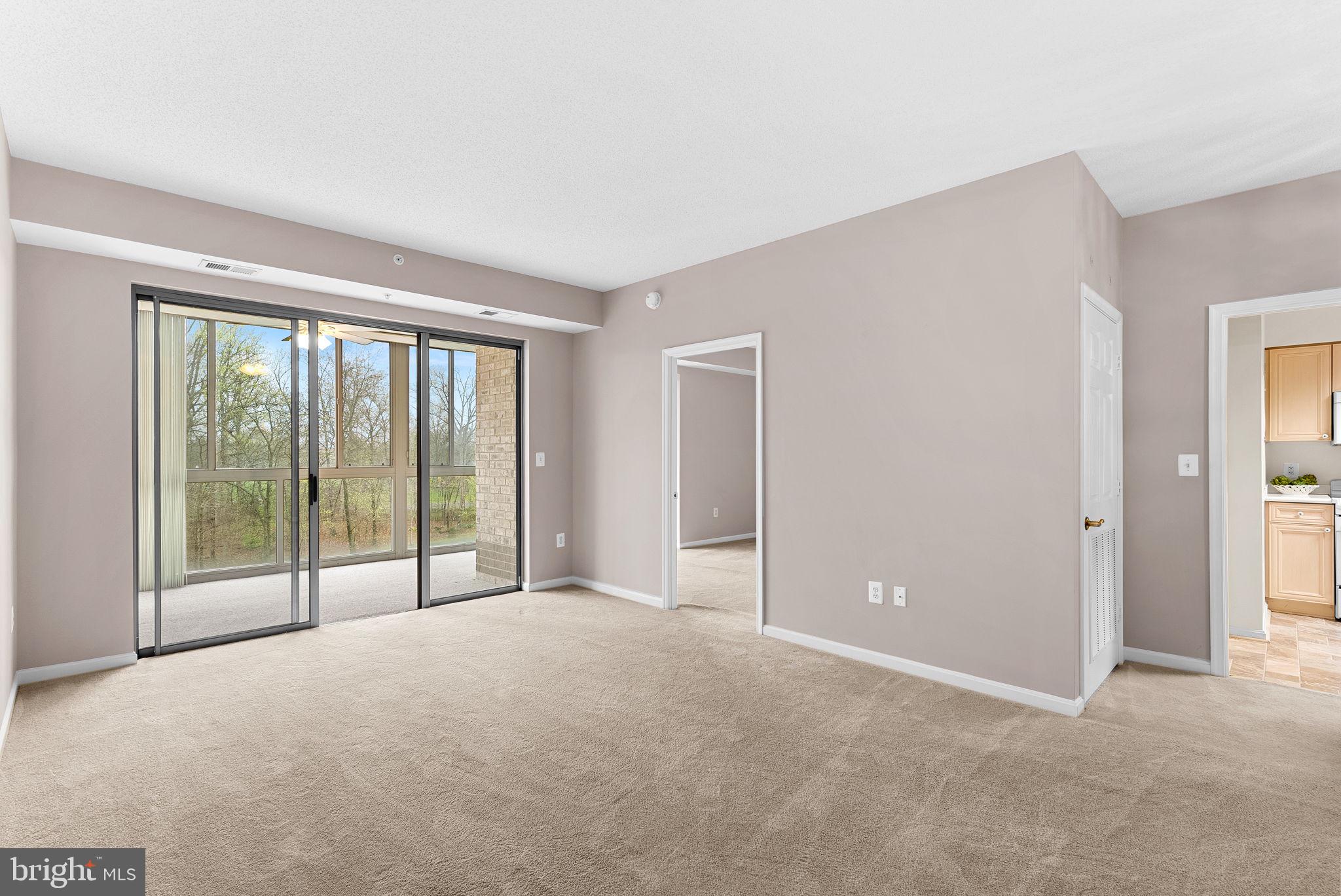 LANSDOWNE WOODS - Residential