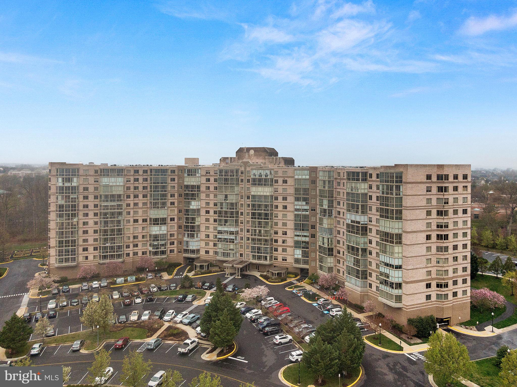 LANSDOWNE WOODS - Residential