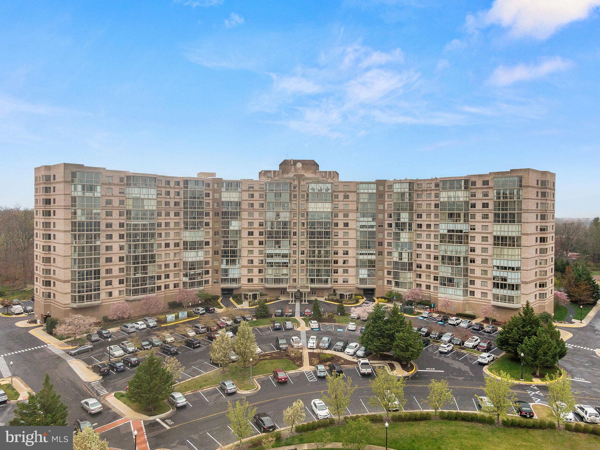 LANSDOWNE WOODS - Residential