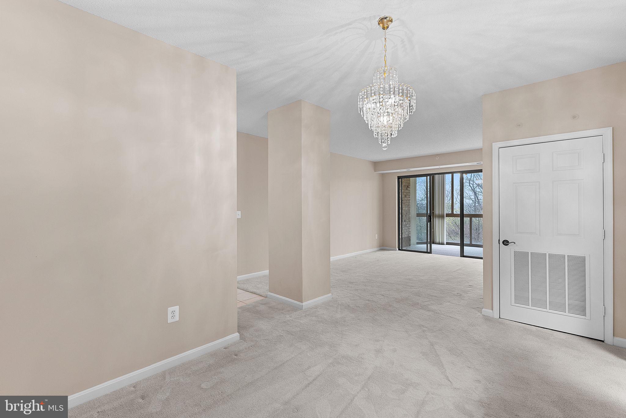 LANSDOWNE WOODS - Residential