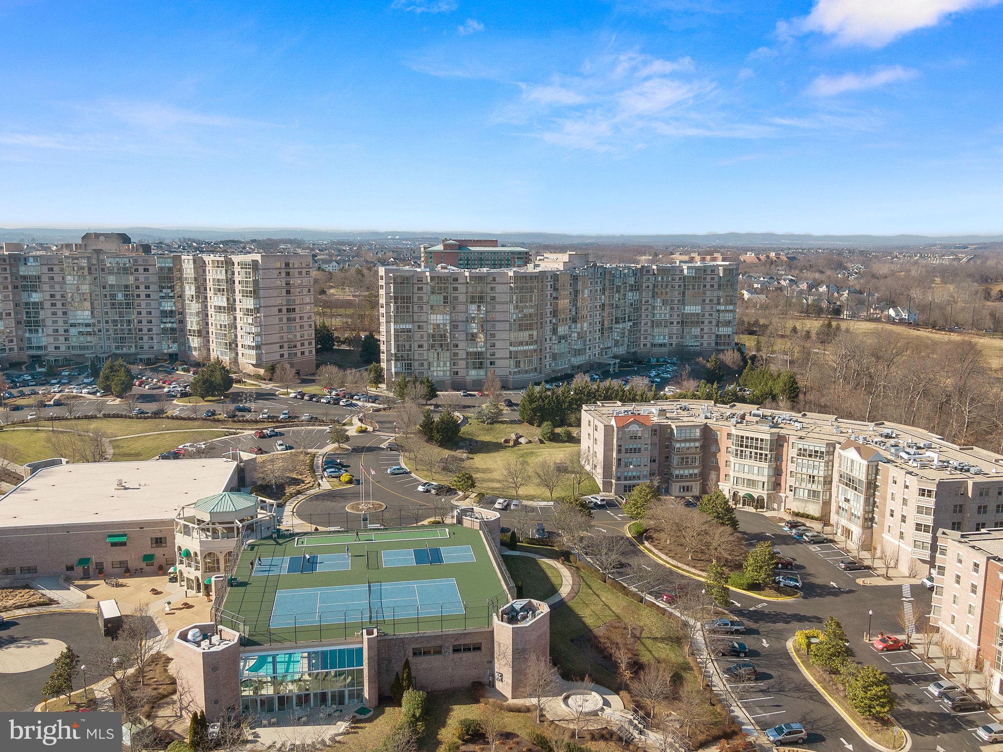 LANSDOWNE WOODS - Residential
