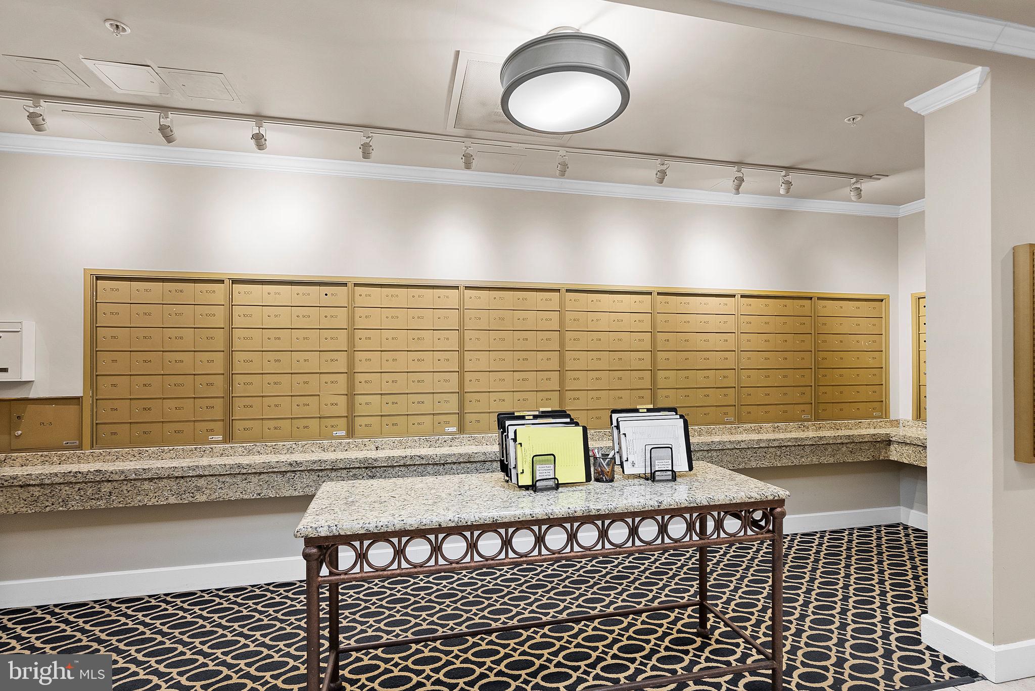 LANSDOWNE WOODS - Residential