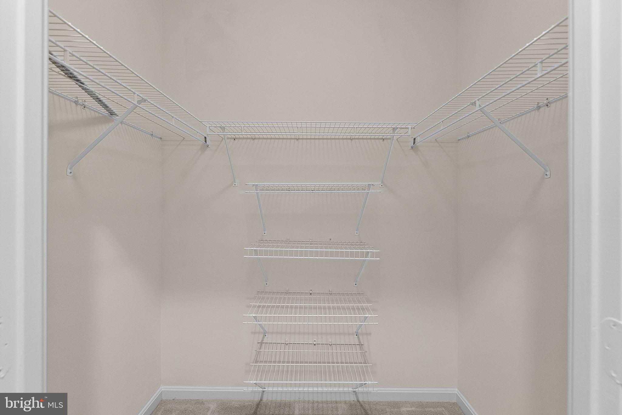 LANSDOWNE WOODS - Residential