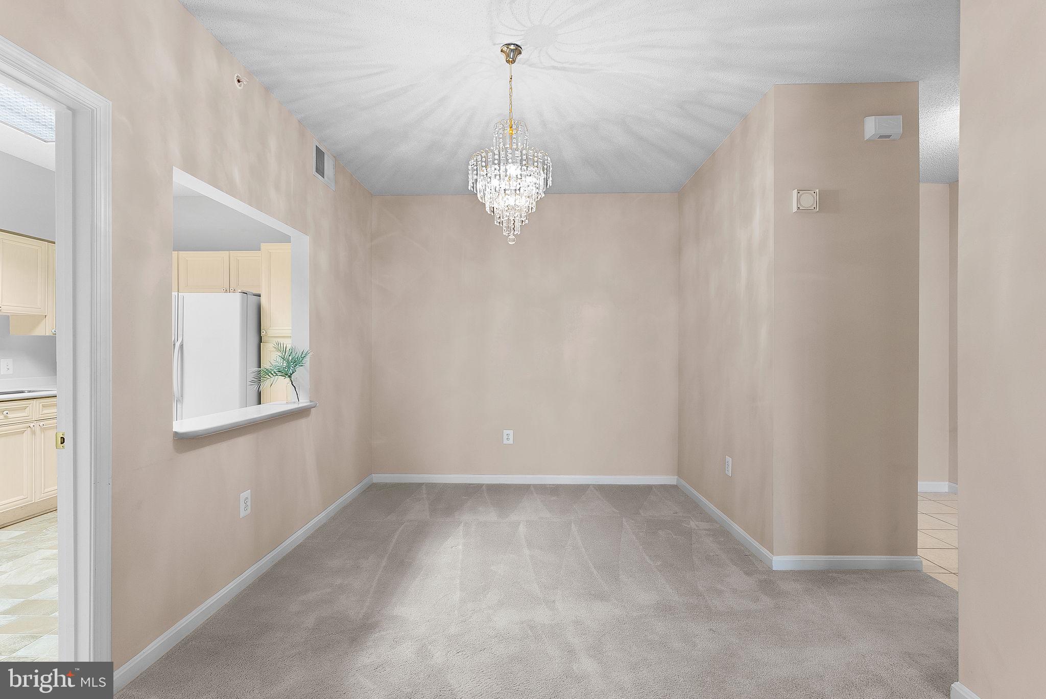 LANSDOWNE WOODS - Residential