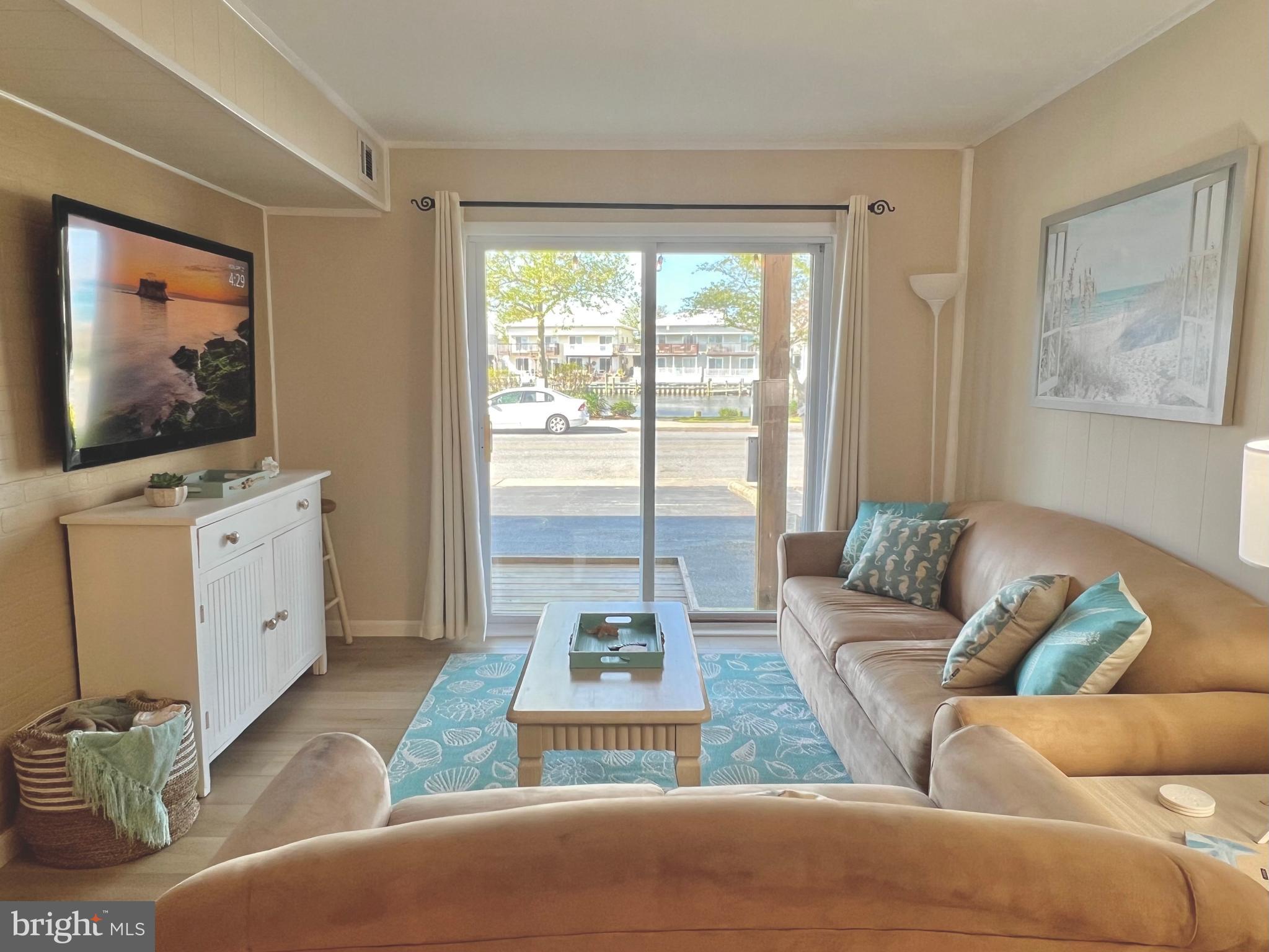 111 JAMESTOWN ROAD B4