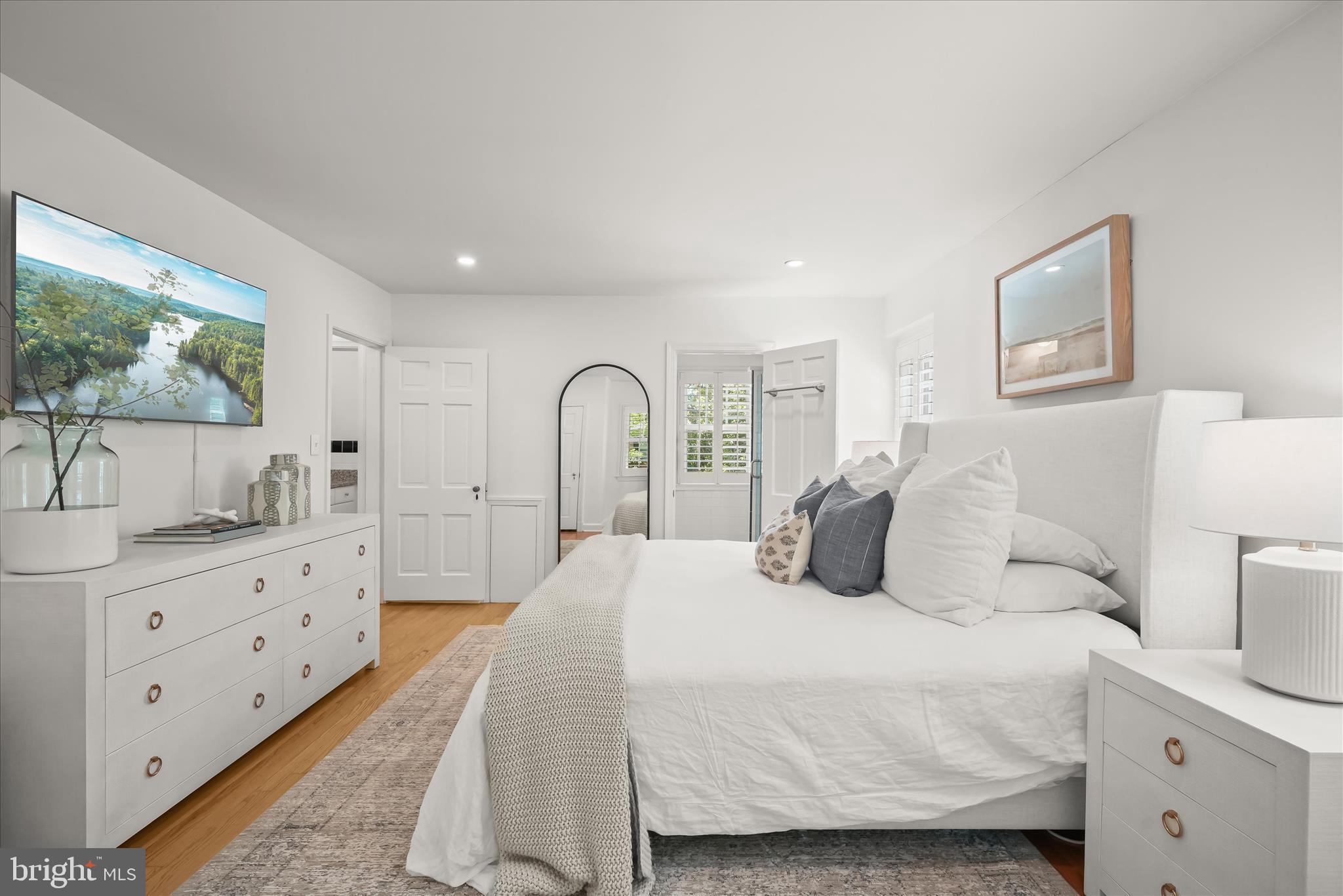 BELLEVUE FOREST - Residential