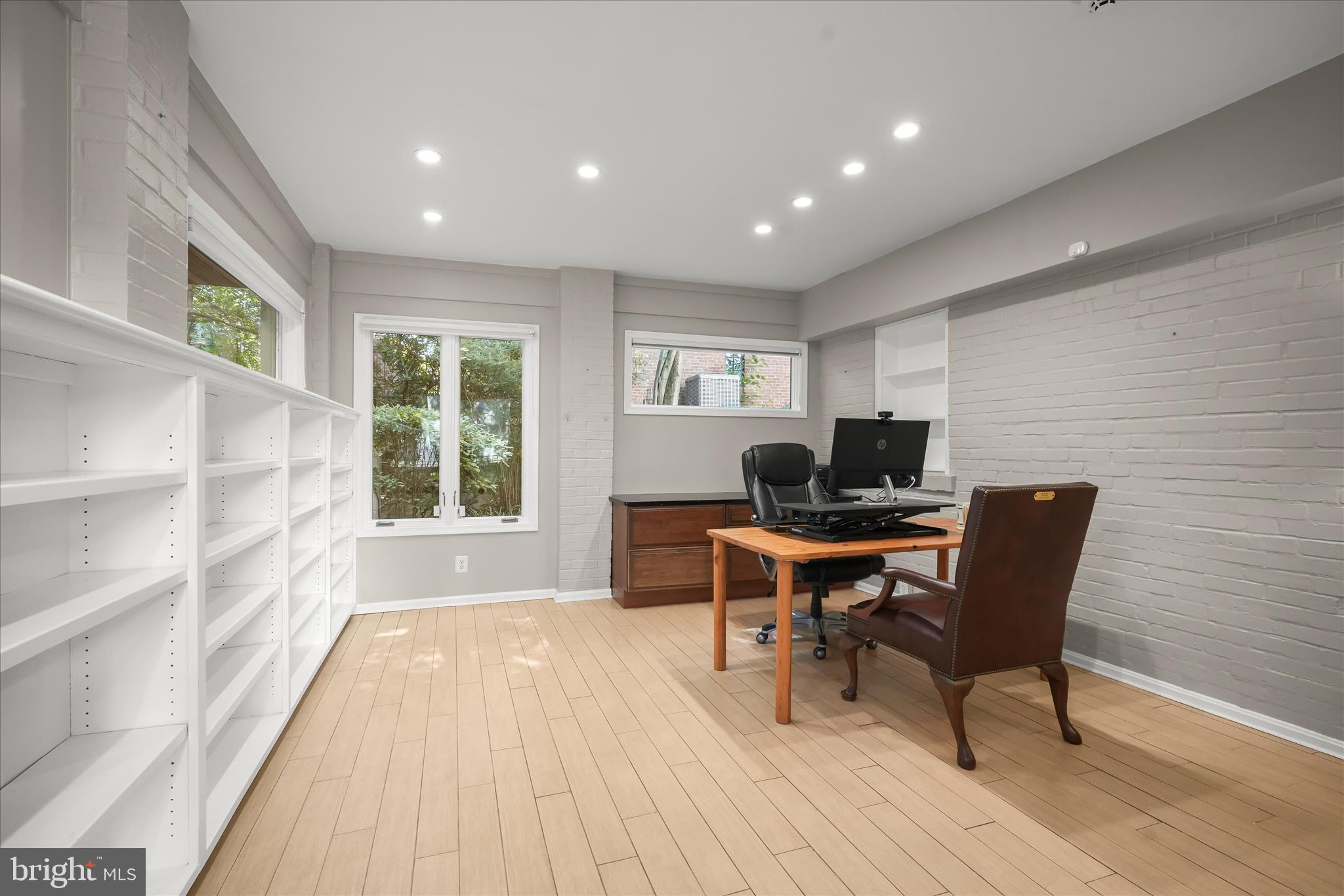 BELLEVUE FOREST - Residential