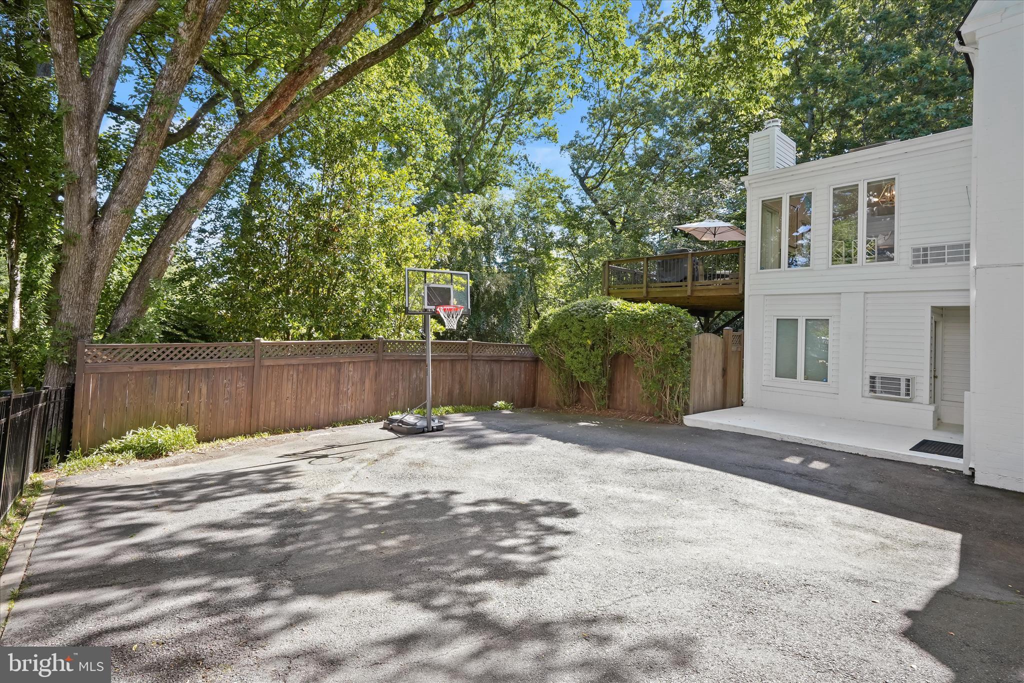 BELLEVUE FOREST - Residential