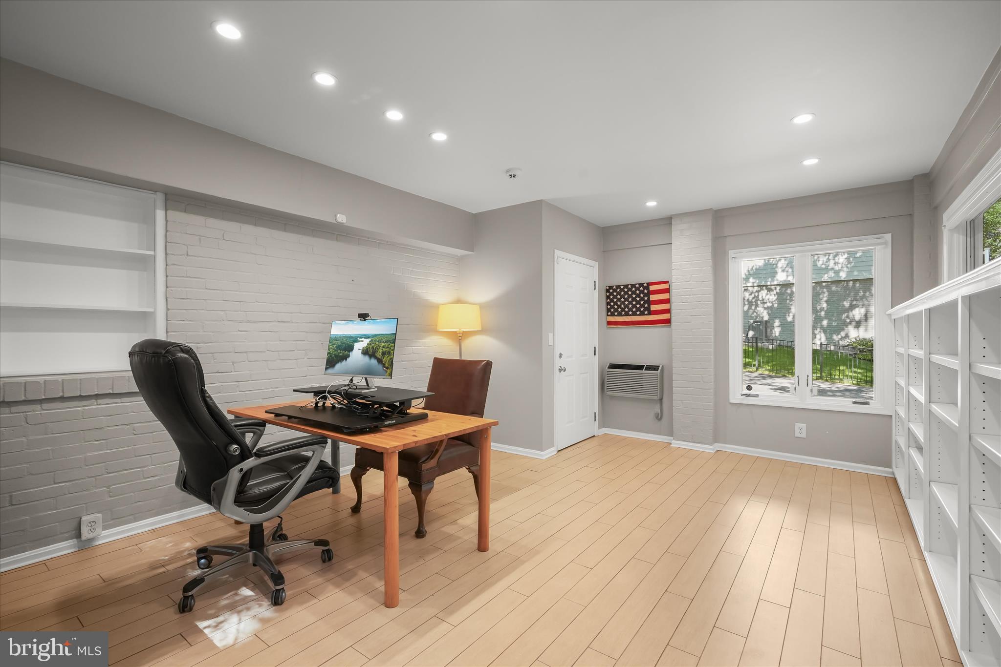 BELLEVUE FOREST - Residential