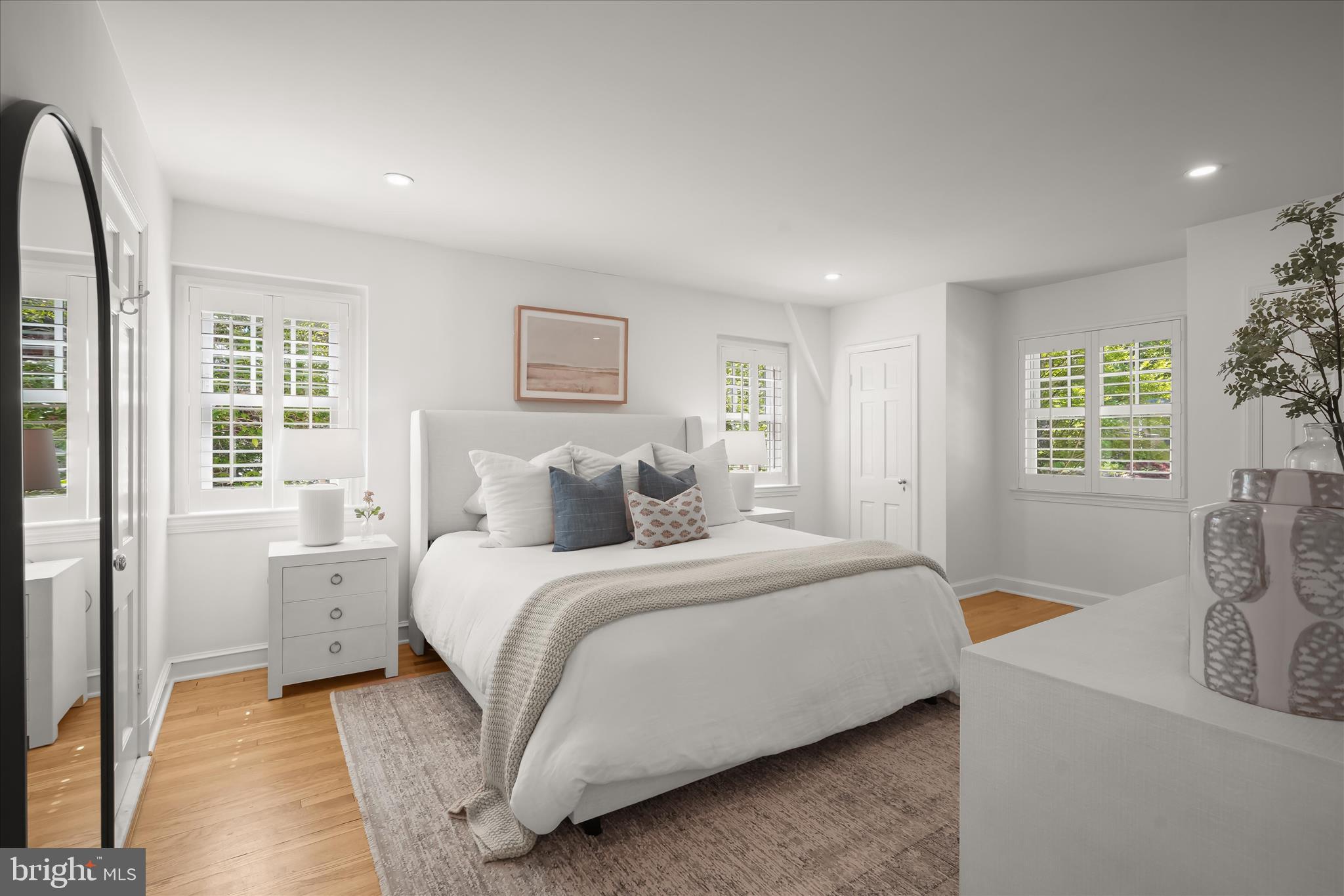 BELLEVUE FOREST - Residential