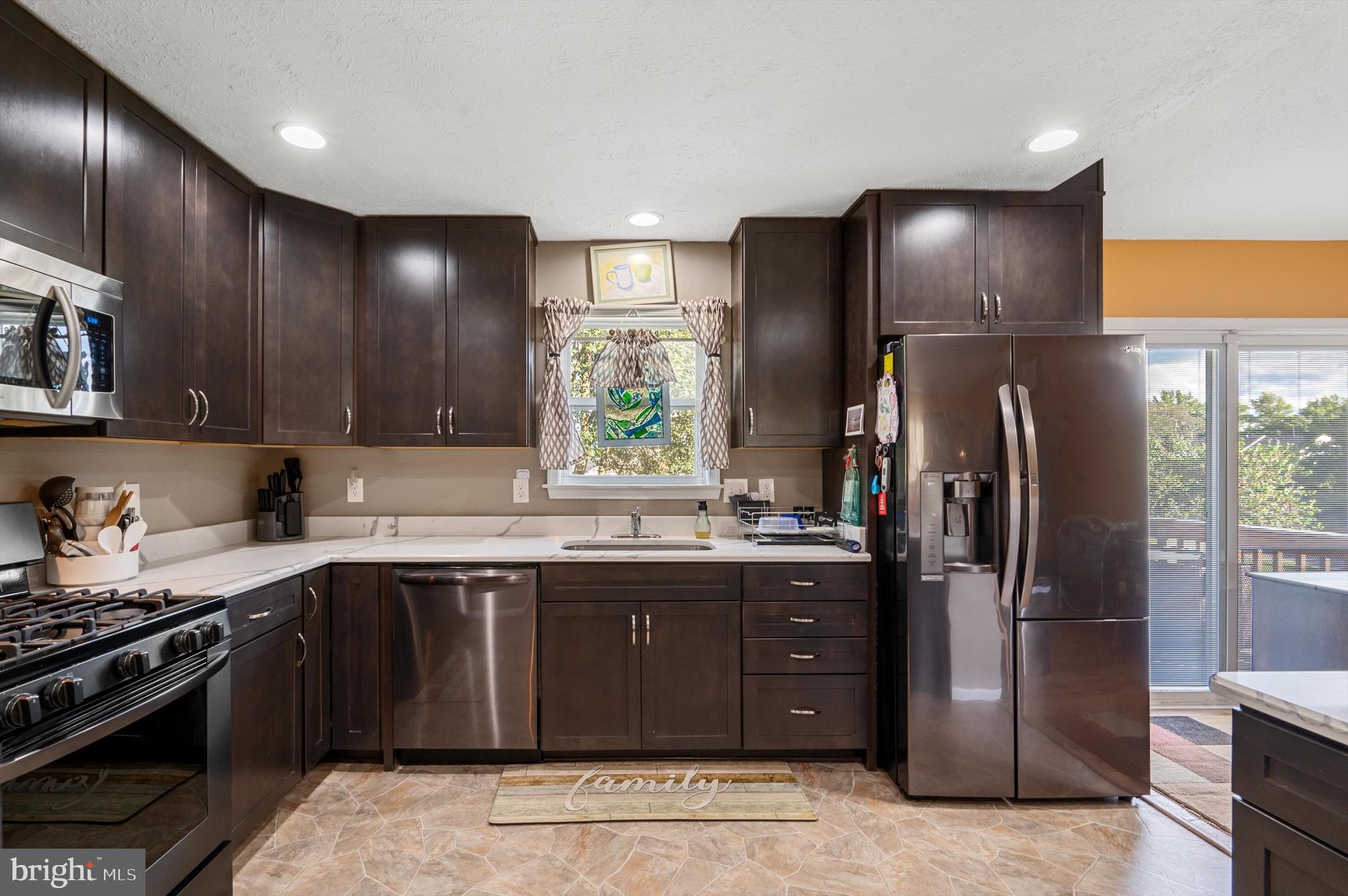 JEFFERSON VILLAGE - Residential