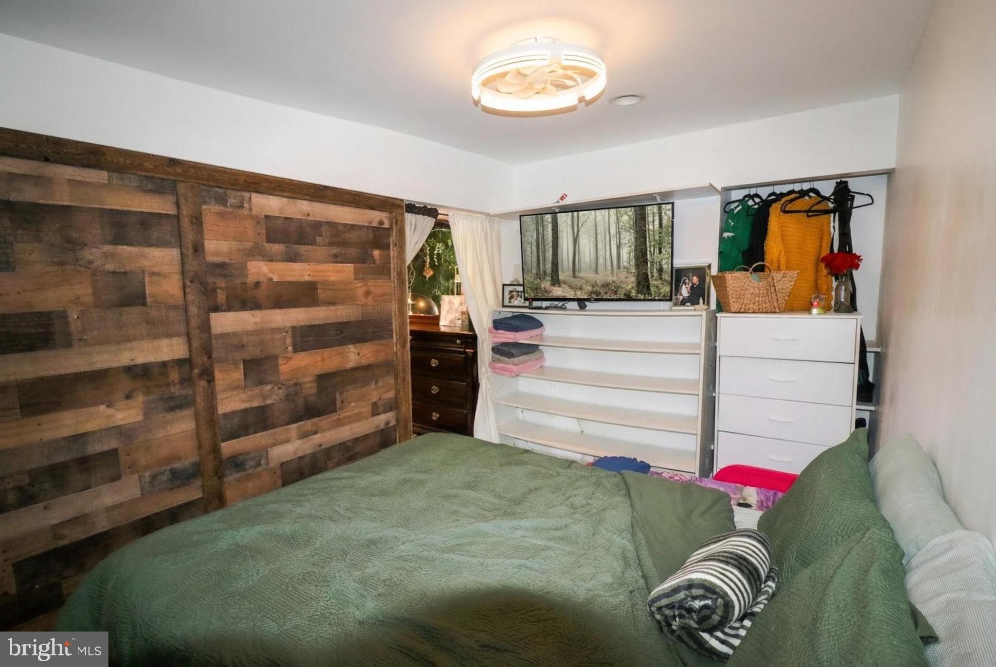 WASHINGTON SQUARE - Residential