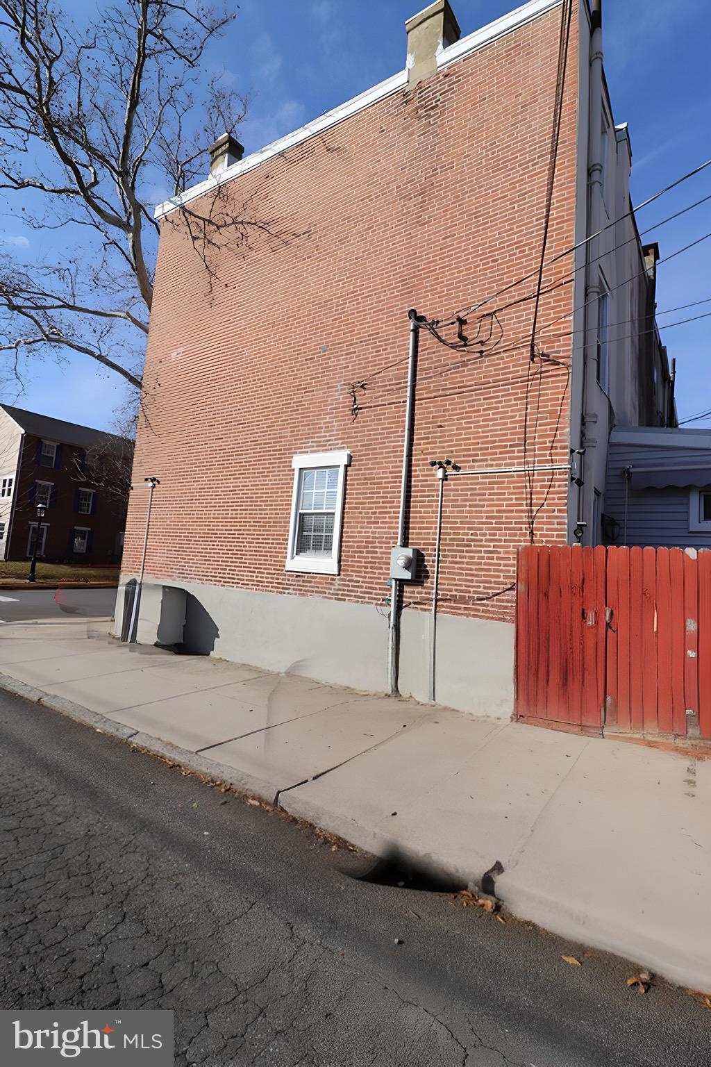 WASHINGTON SQUARE - Residential