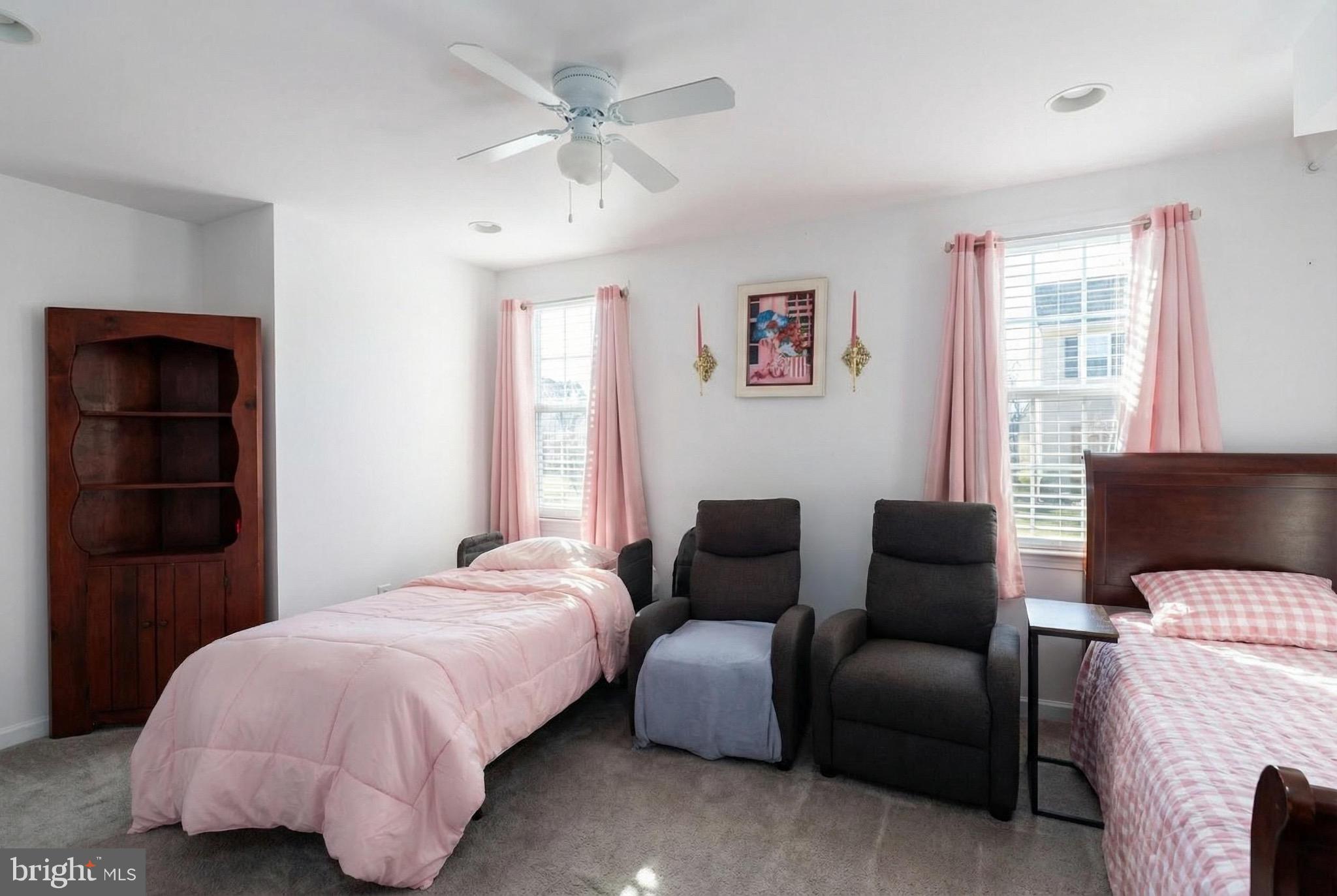 WASHINGTON SQUARE - Residential