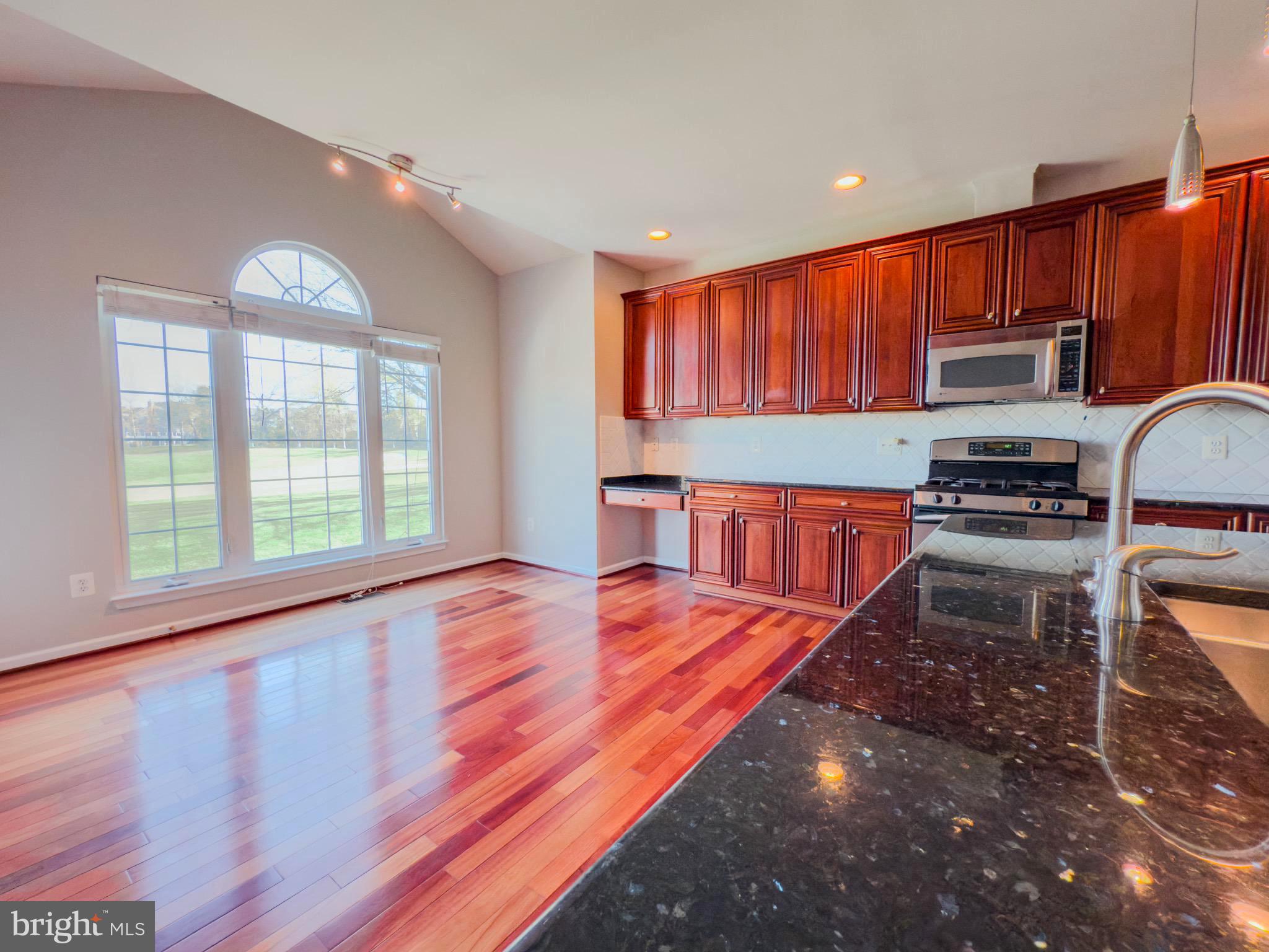 BELMONT LAND BAY - Residential