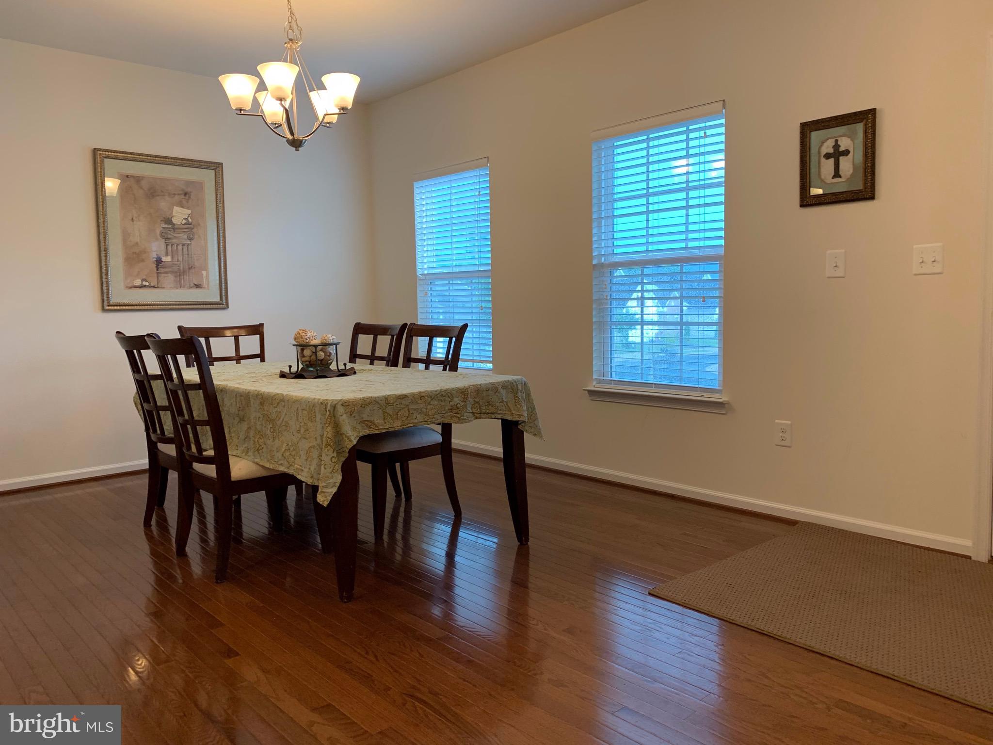 SEVEN HILLS - Residential Lease