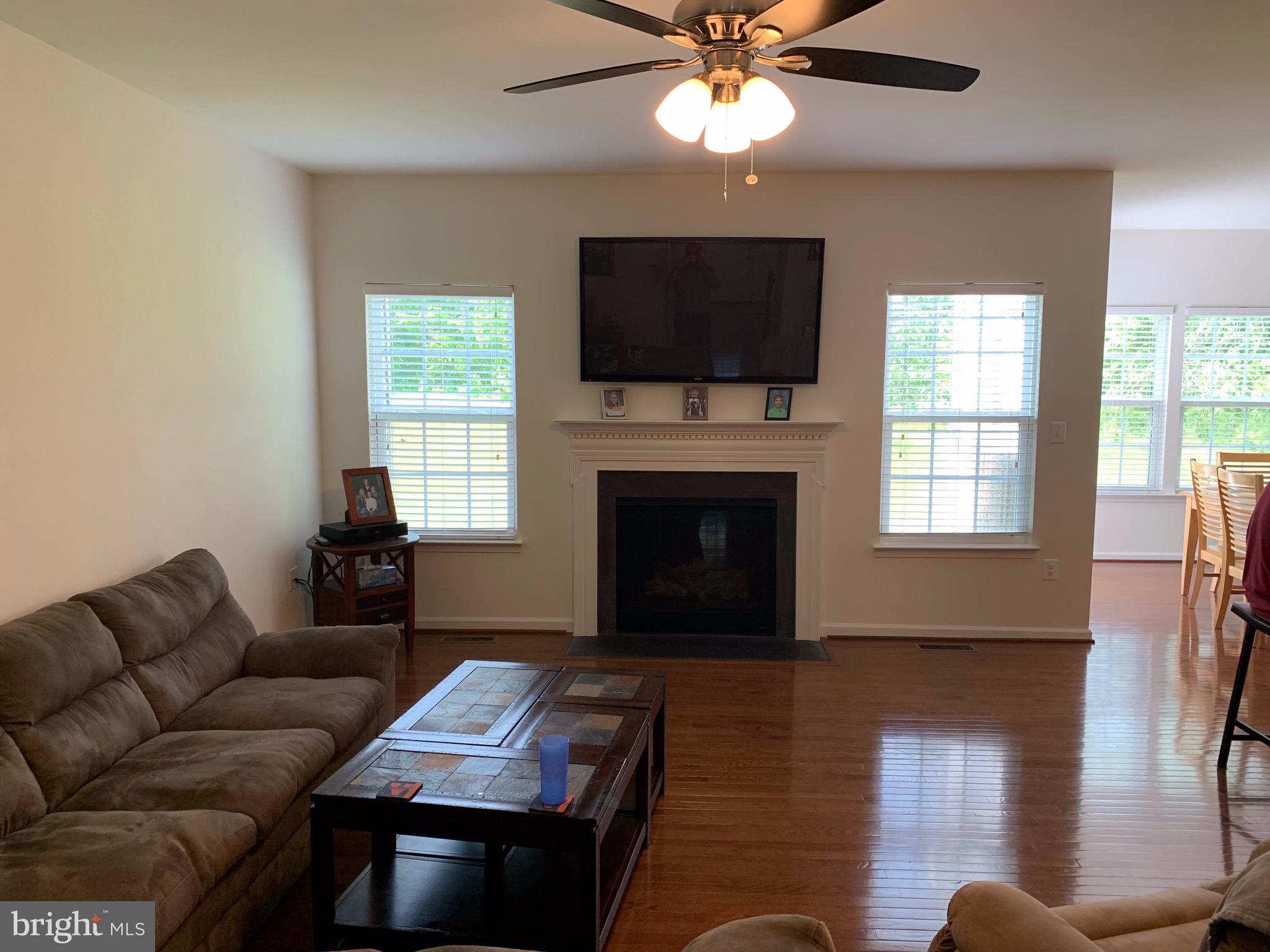 SEVEN HILLS - Residential Lease