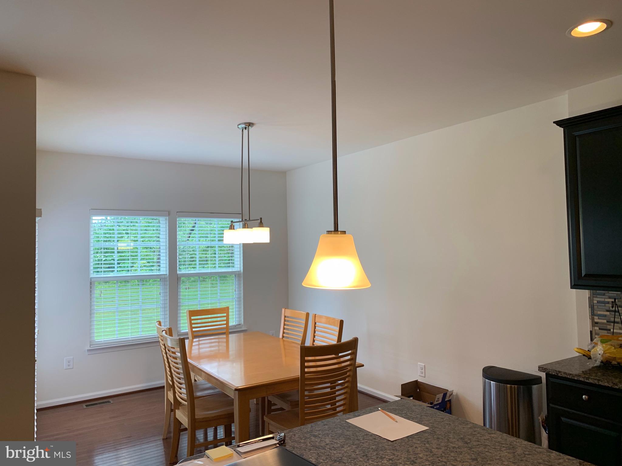 SEVEN HILLS - Residential Lease