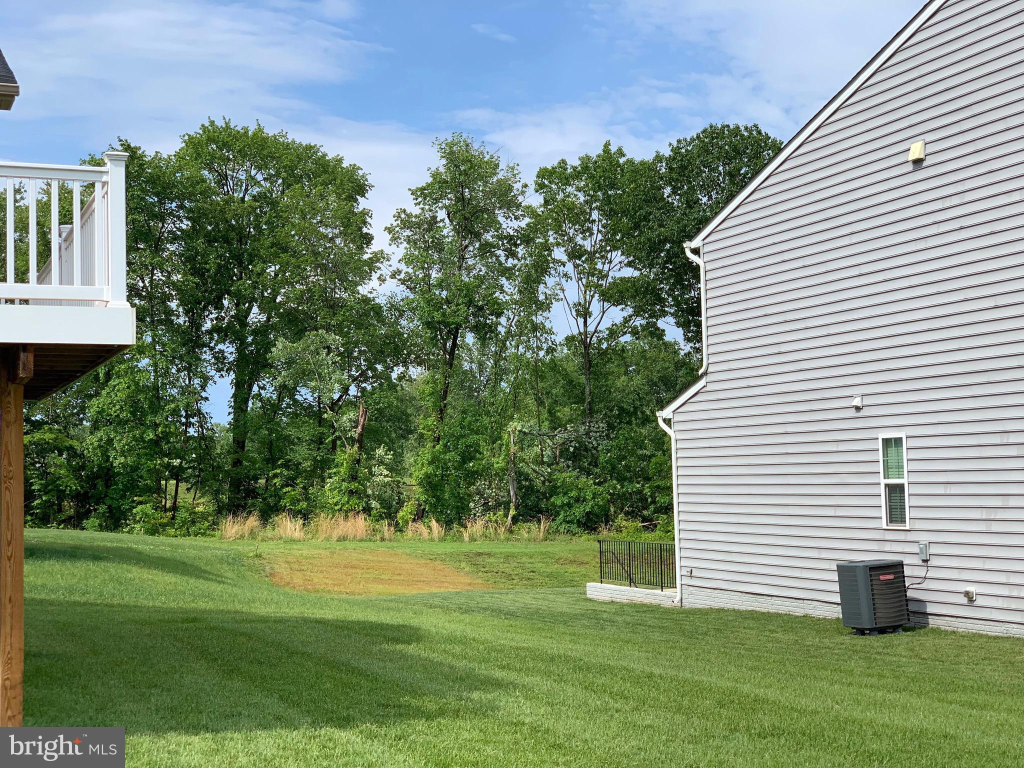 SEVEN HILLS - Residential Lease