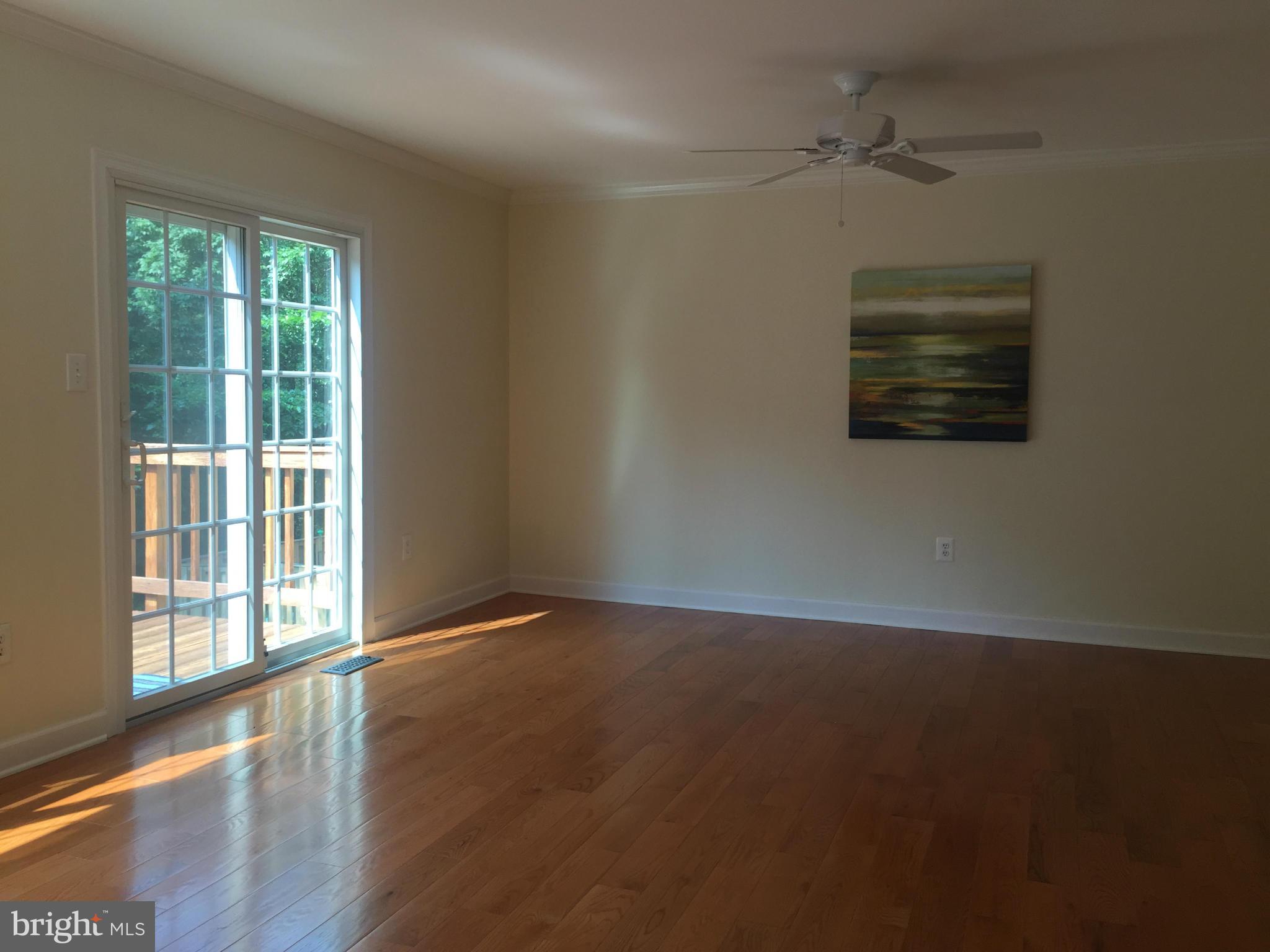 ASHBURN FARM - Residential